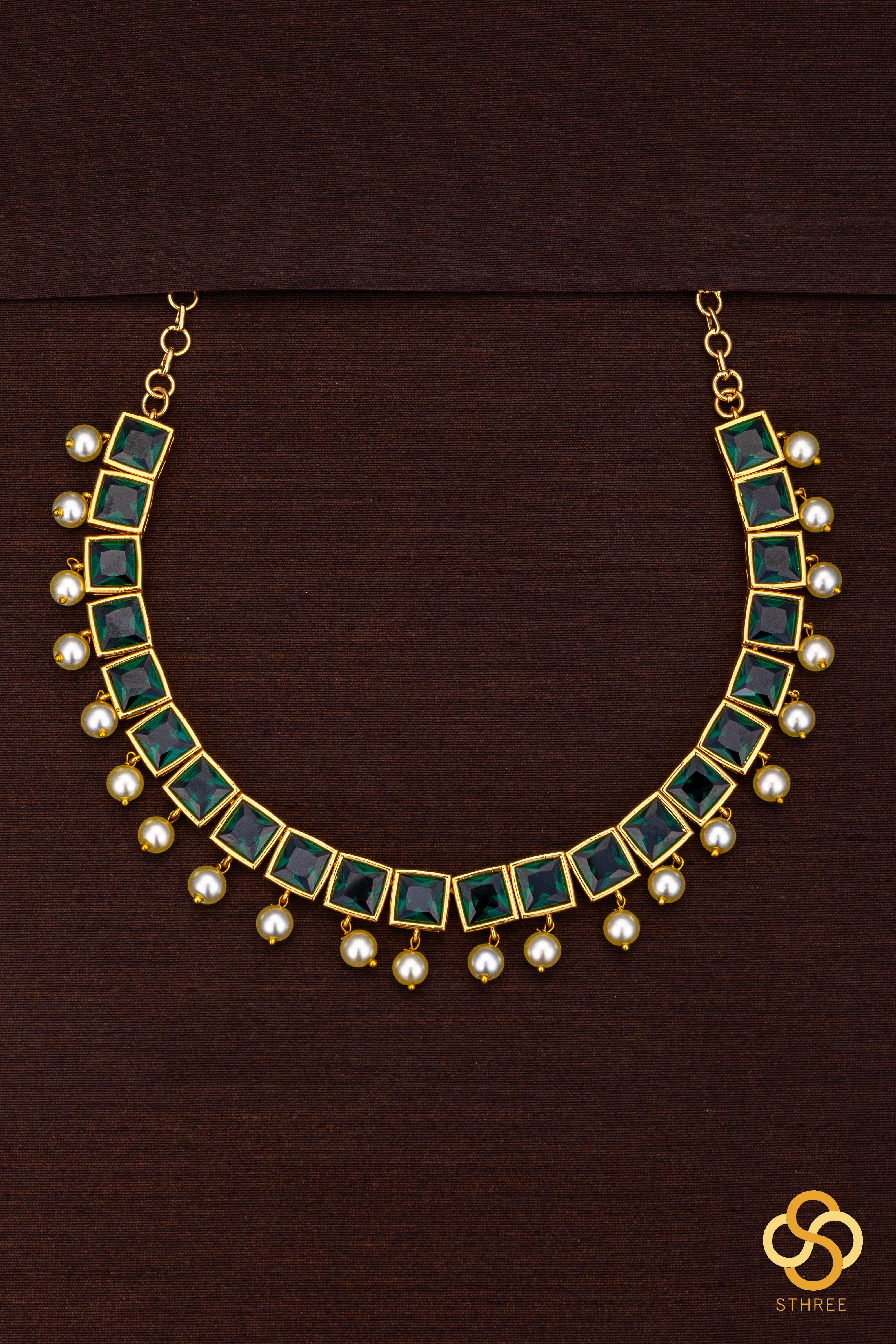 Square kemp with pearls  - Emerald green