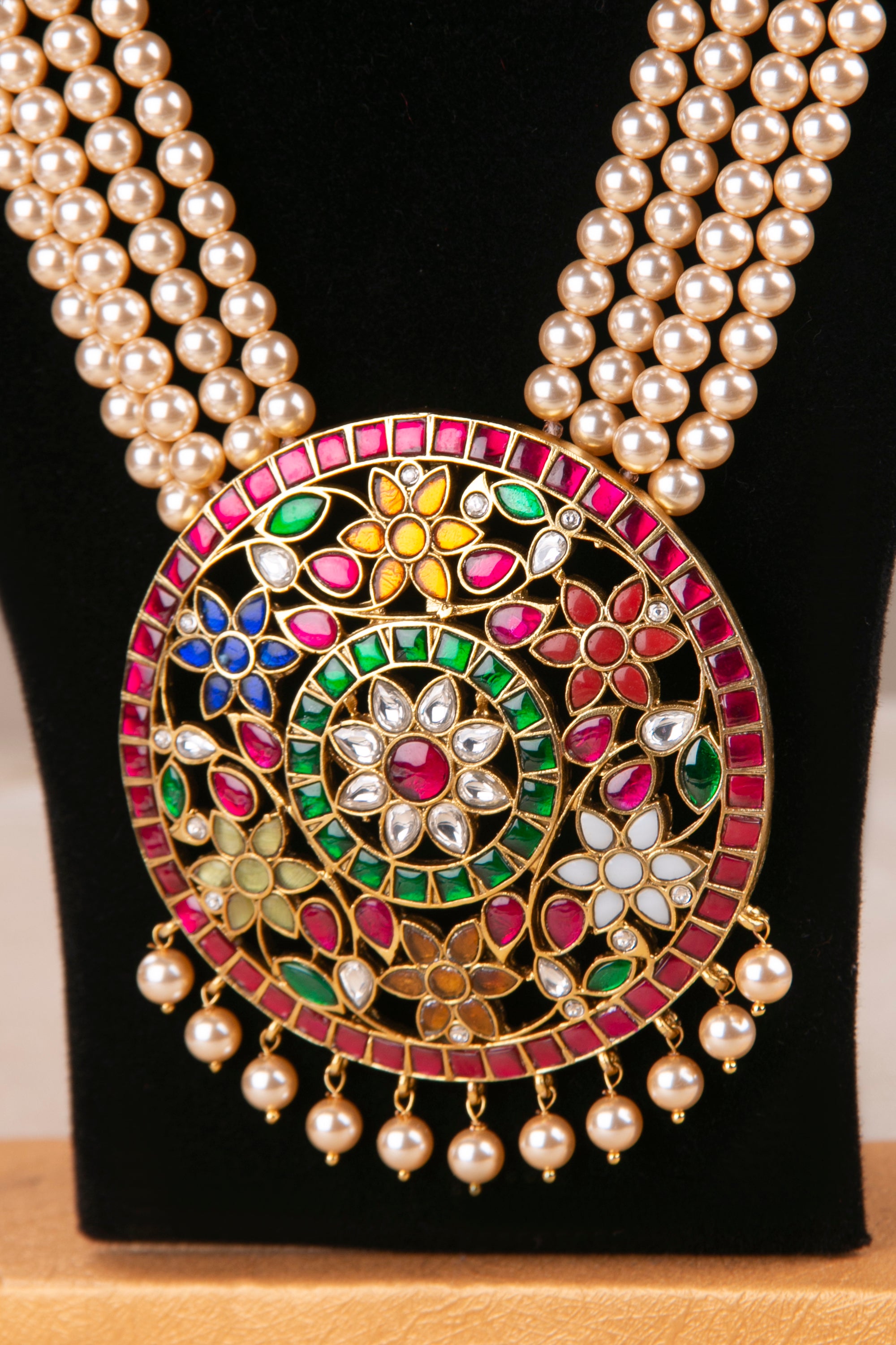 Rakkodi in Four Strands of Pearls