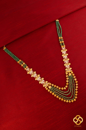 Pearls and green beads with kundan - Long necklace