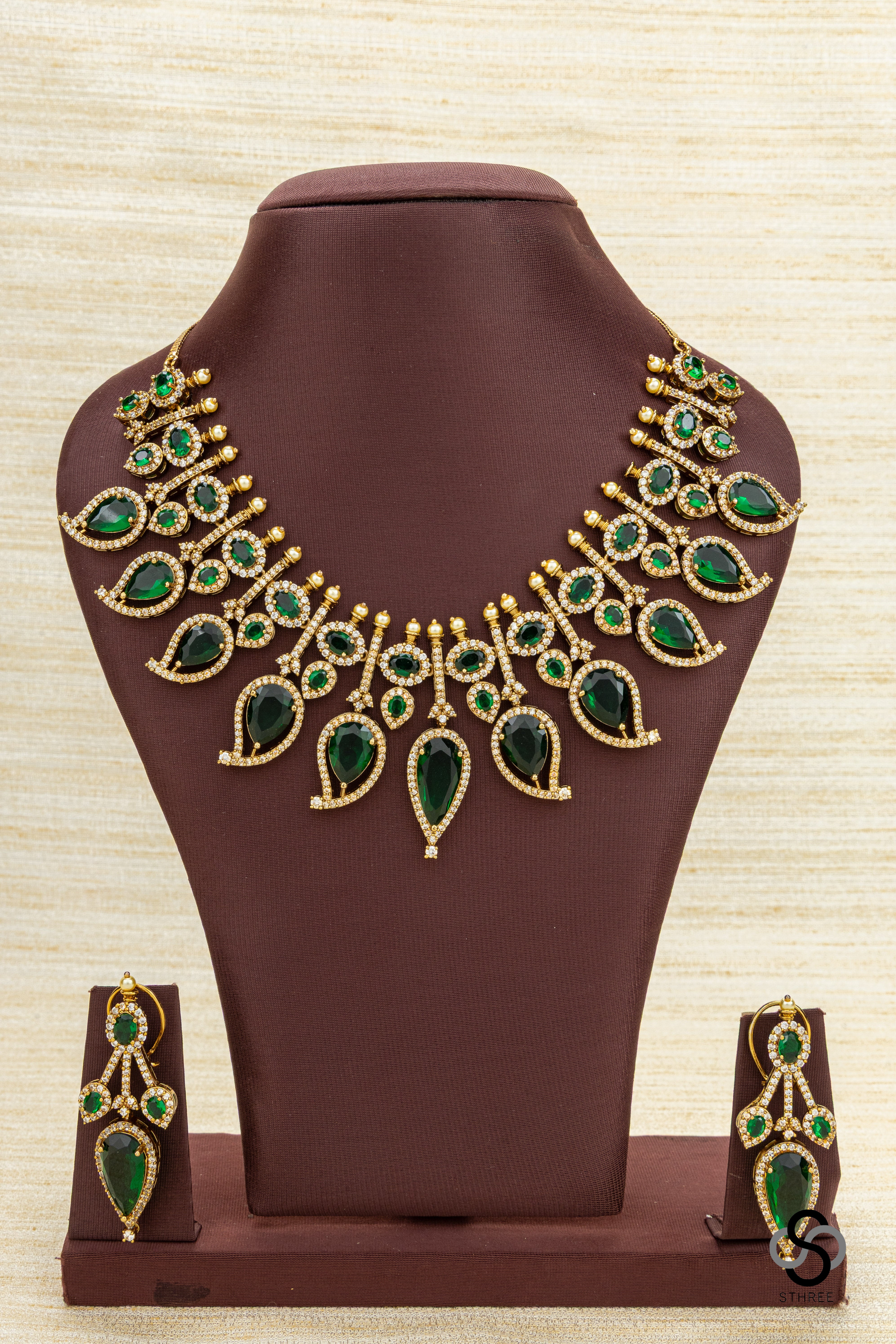 Green Mango malai, Victorian finish