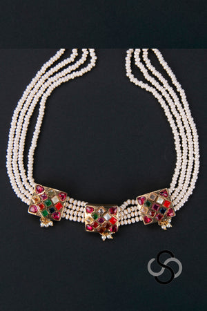 Pearl Choker with a Triple Pendant