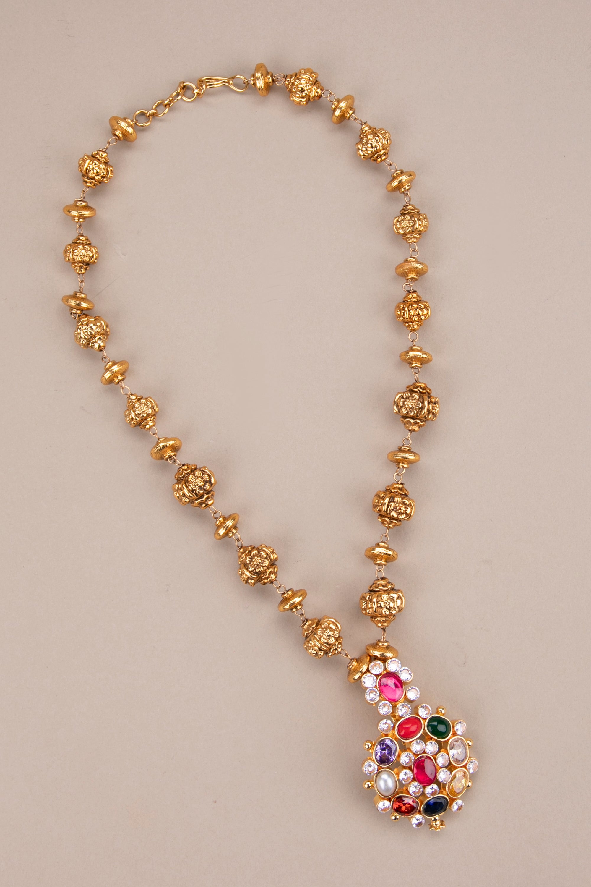 Navarathna Pendant in Gold Ball