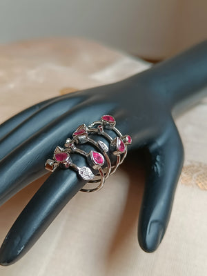Spring ring - five lines, pure silver and rubies