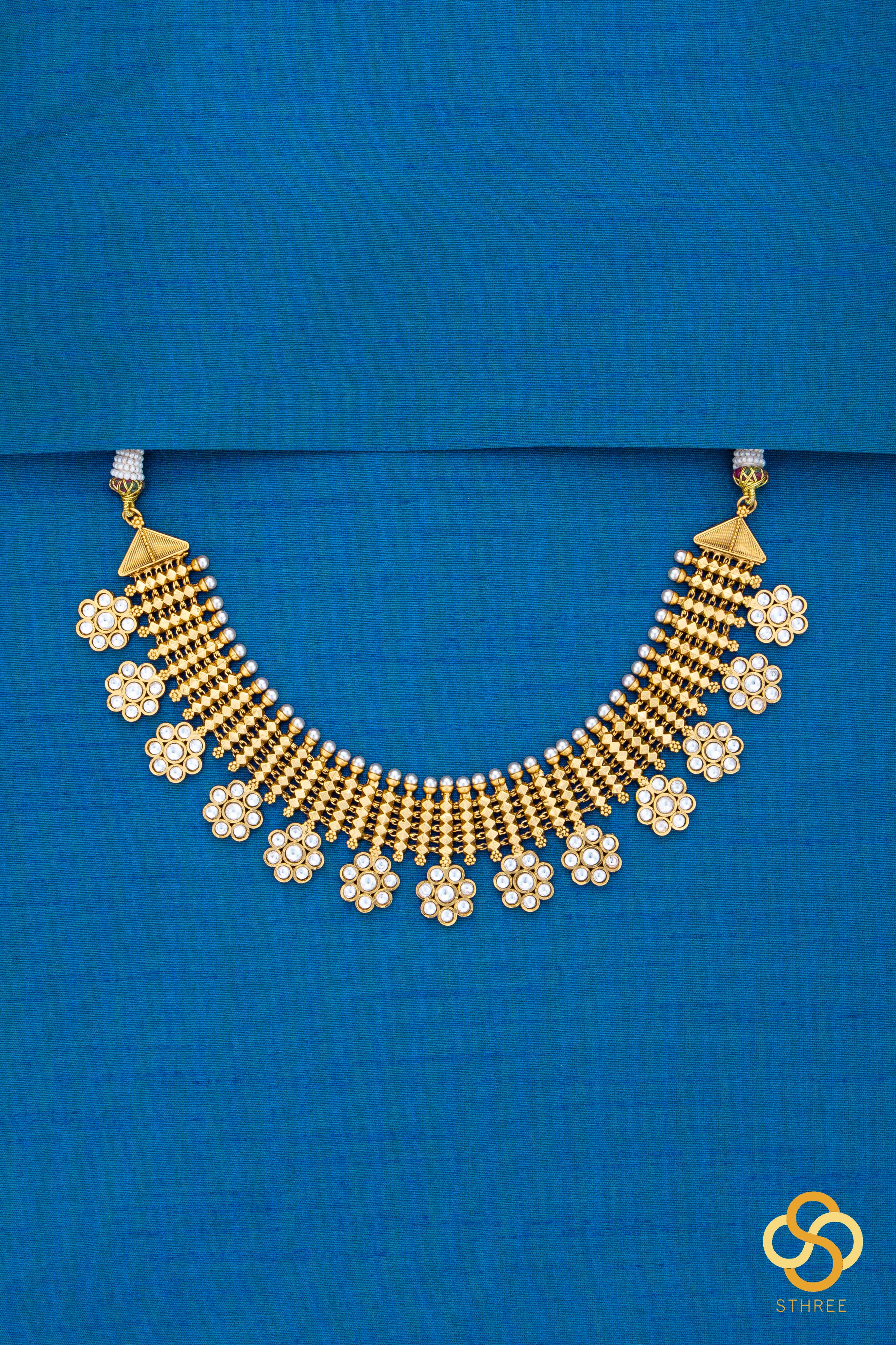 Eight Stone Flower Choker