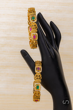 Lakshmi Pendant with Square Kemp - Set of 2