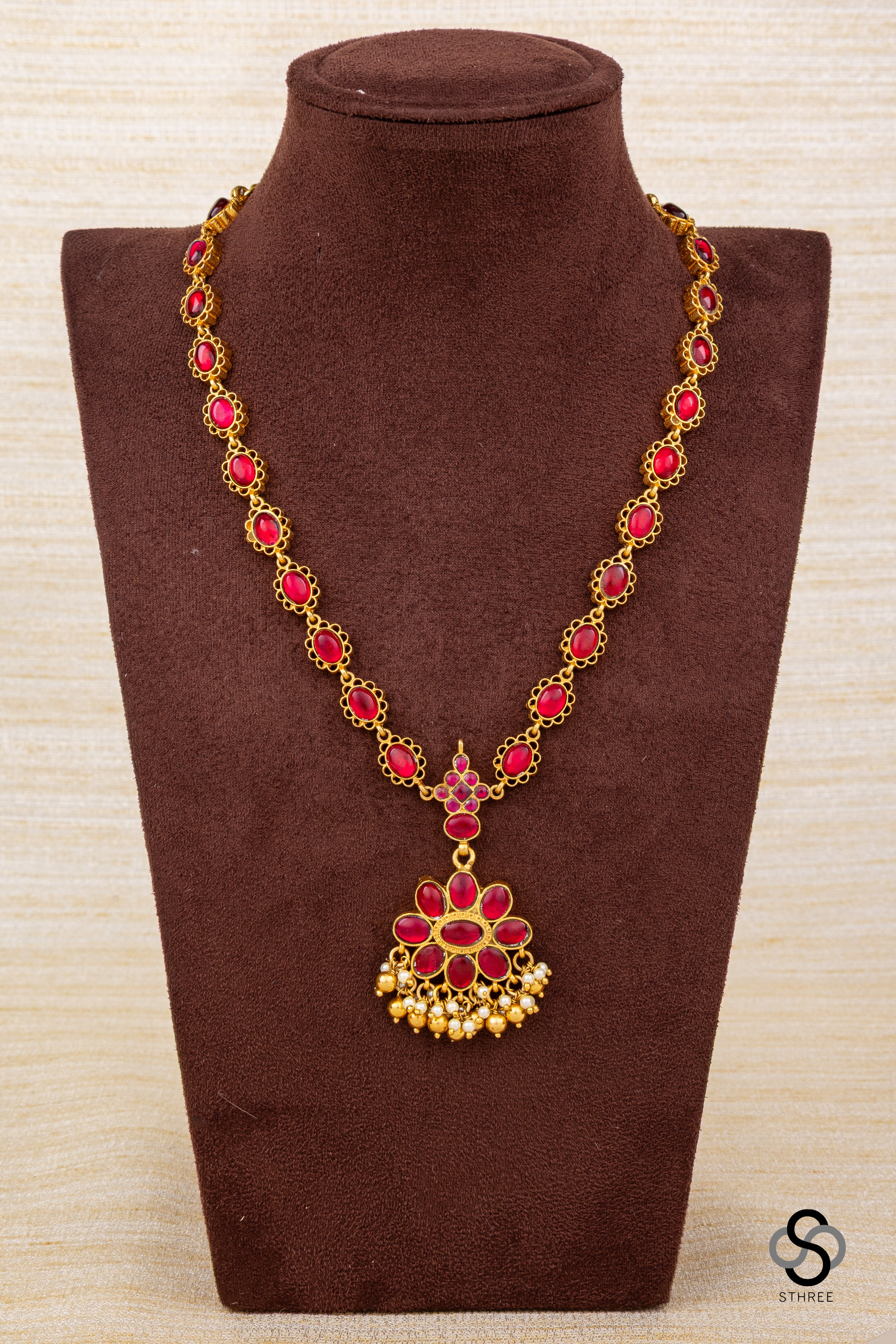 Ambujam - Palakkadu Necklace with Gold Balls and Pearls Hanging