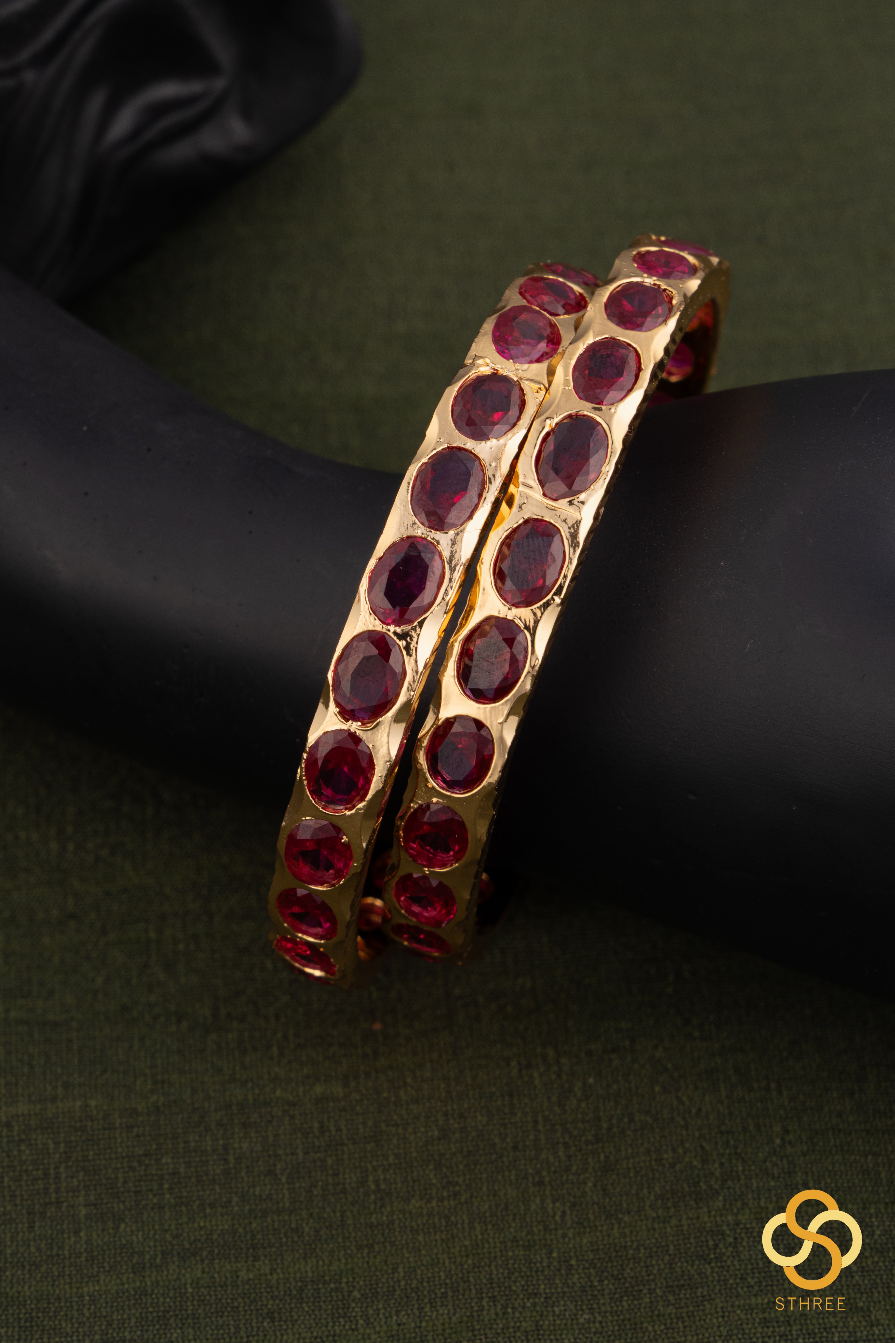 Aympon Bangles - Ruby red