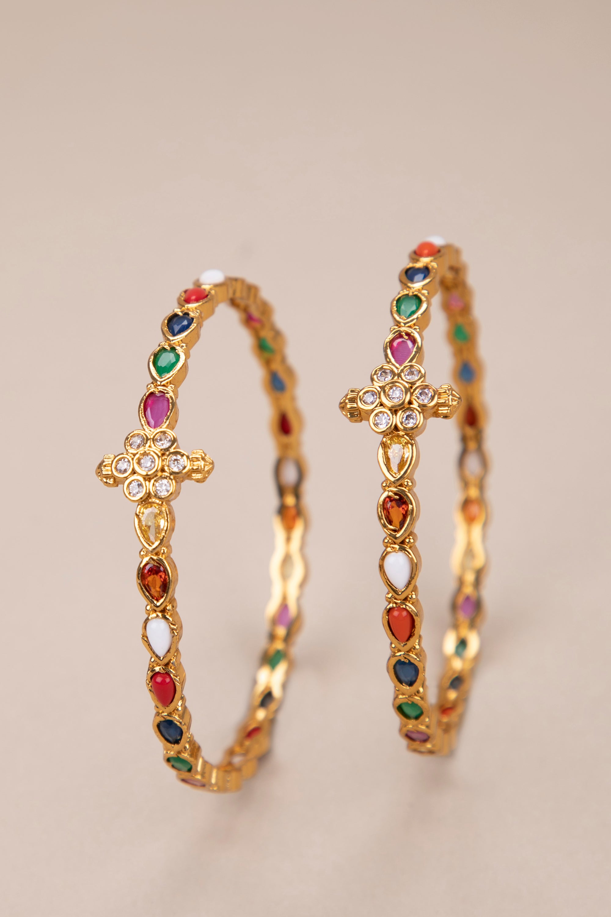Slim kada with a diamond pattern mogappu - Navarathna