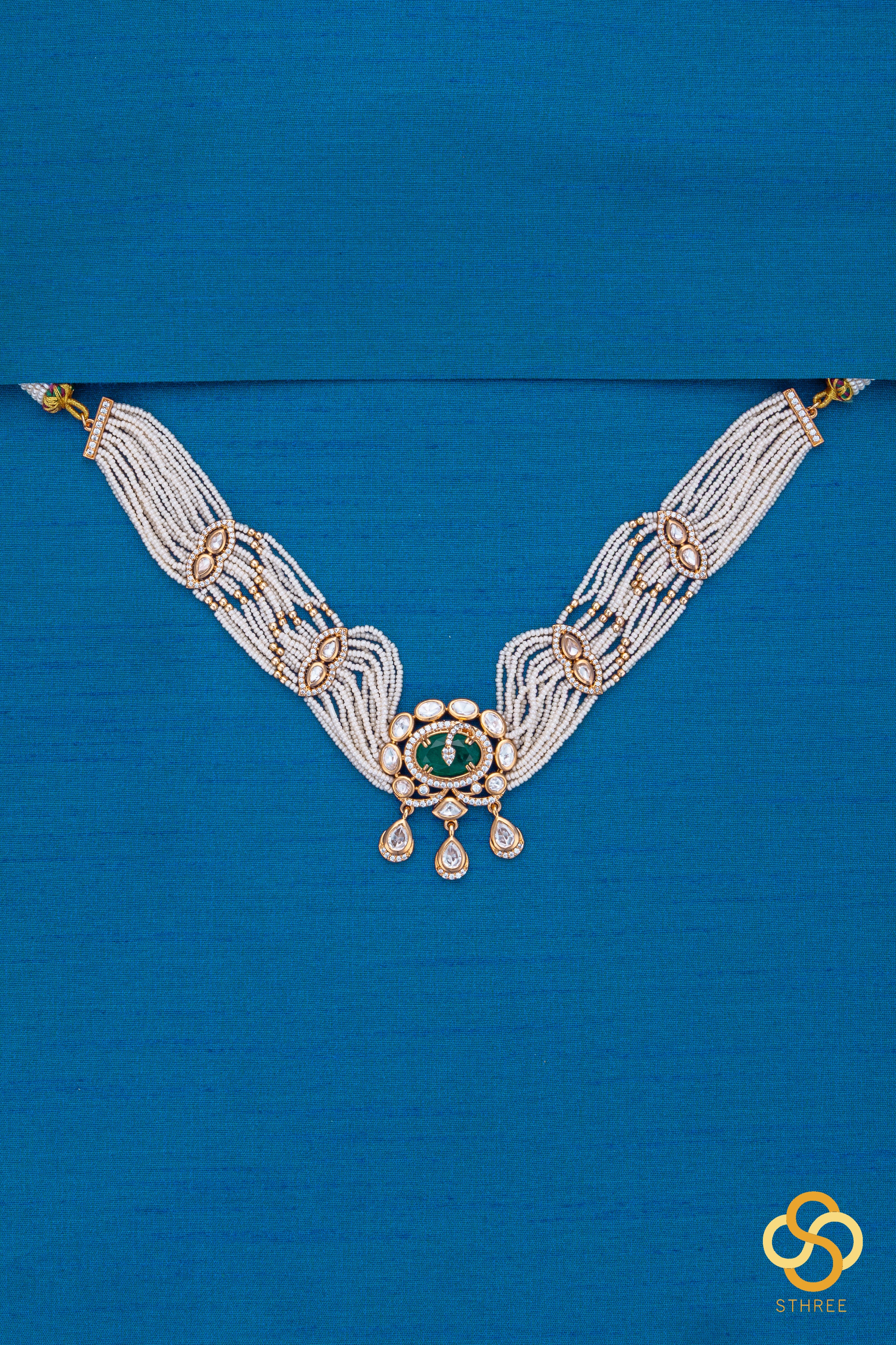 Pearl Choker in Jadau Kundan Pendant - Emerald Green