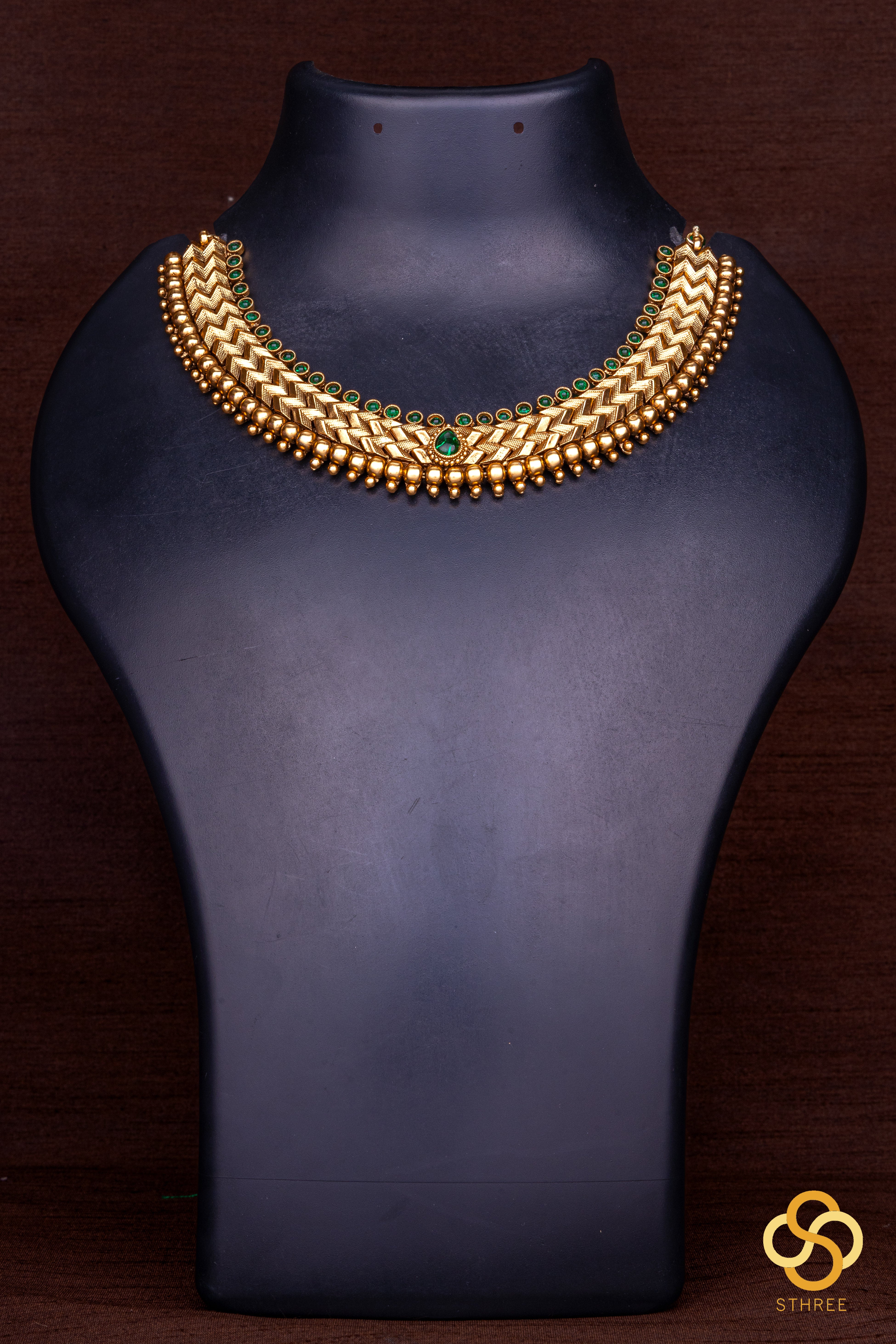 Tussi pattern Necklace - Emerald green