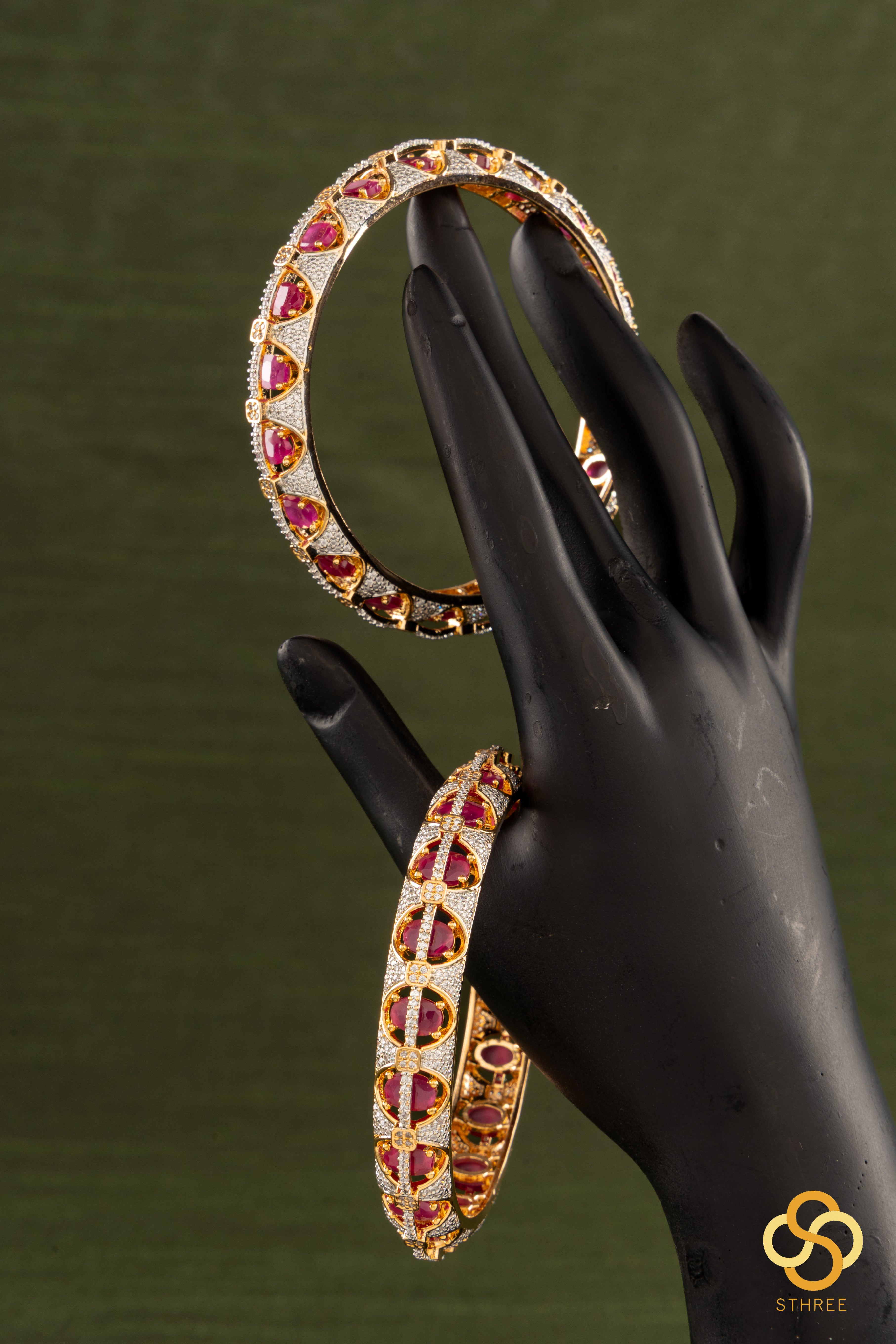 Ruby pink and white zircons - Diamond pattern Bangle