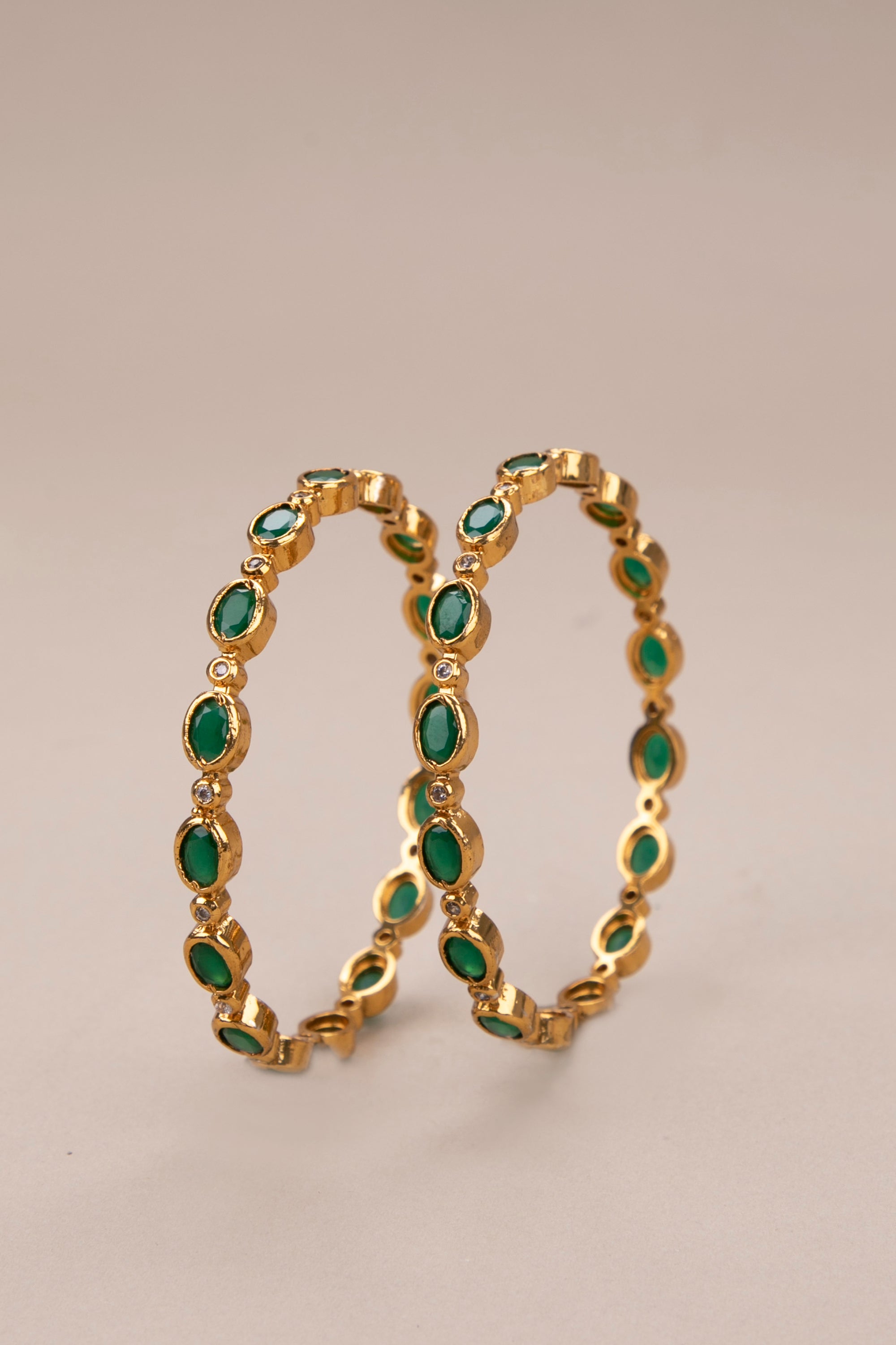 Emerald green and white - Diamond pattern bangle