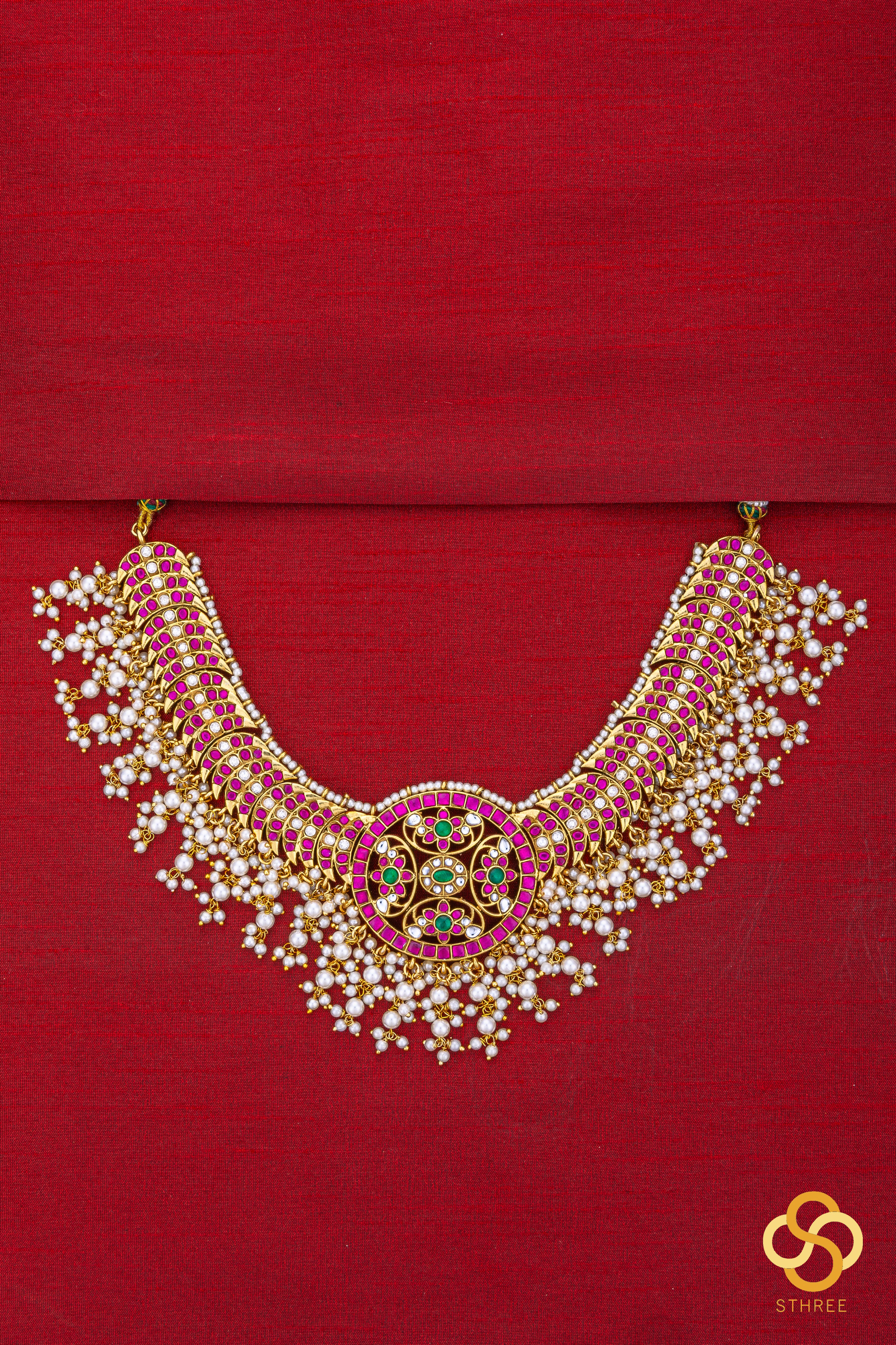 Kemp necklace with padakkam - Ruby red with Pearls