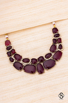 Maroon colour stone neckace