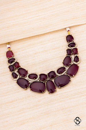 Maroon colour stone neckace