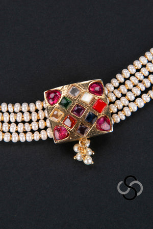 Pearl Choker with a Single Navarathna Pendant