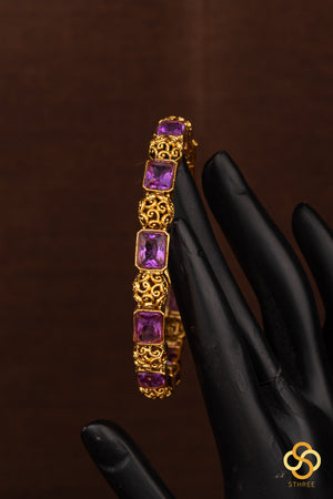Amethyst colour with antique finish gold balls - Set of 4
