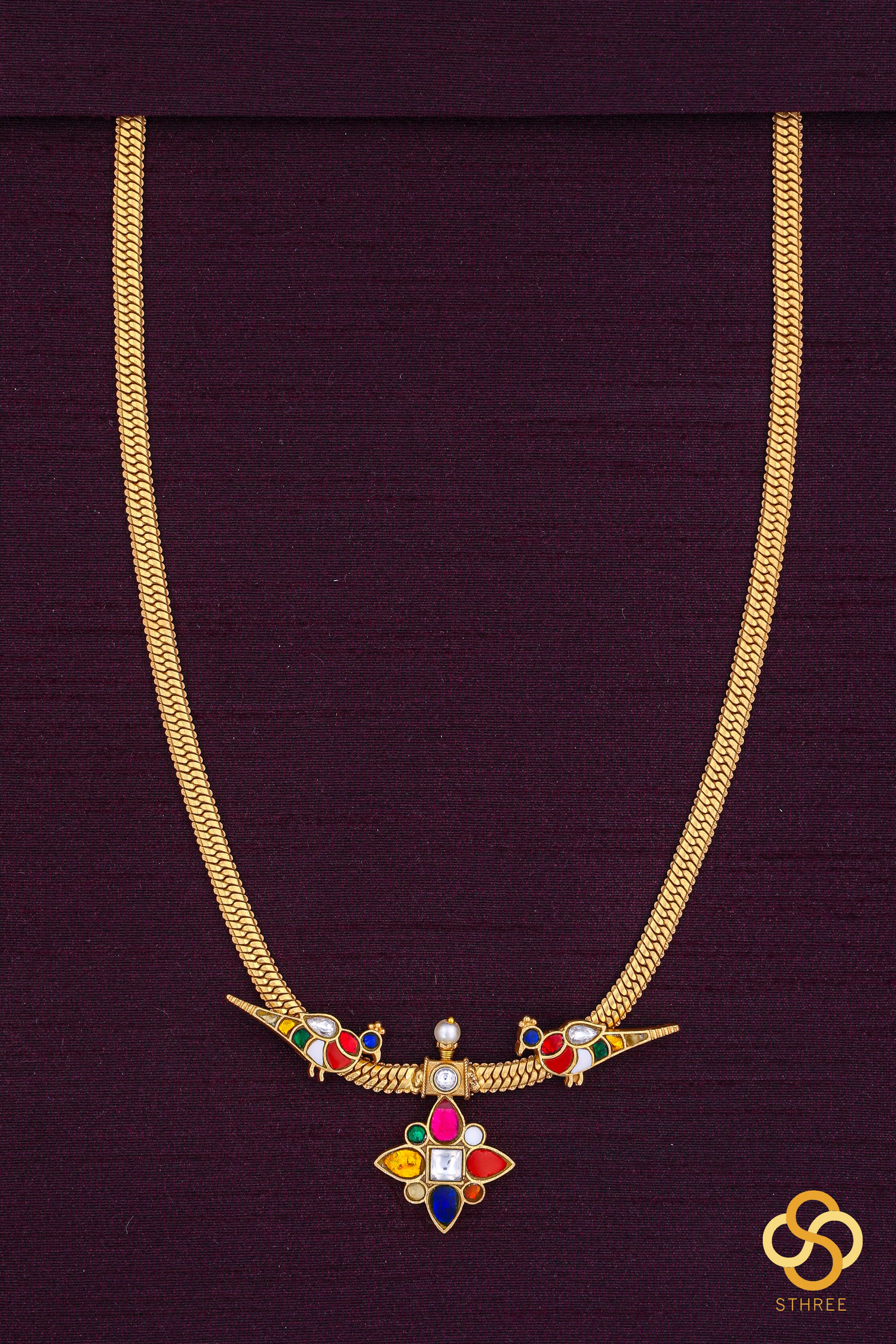 Kili pendant in Navarathna