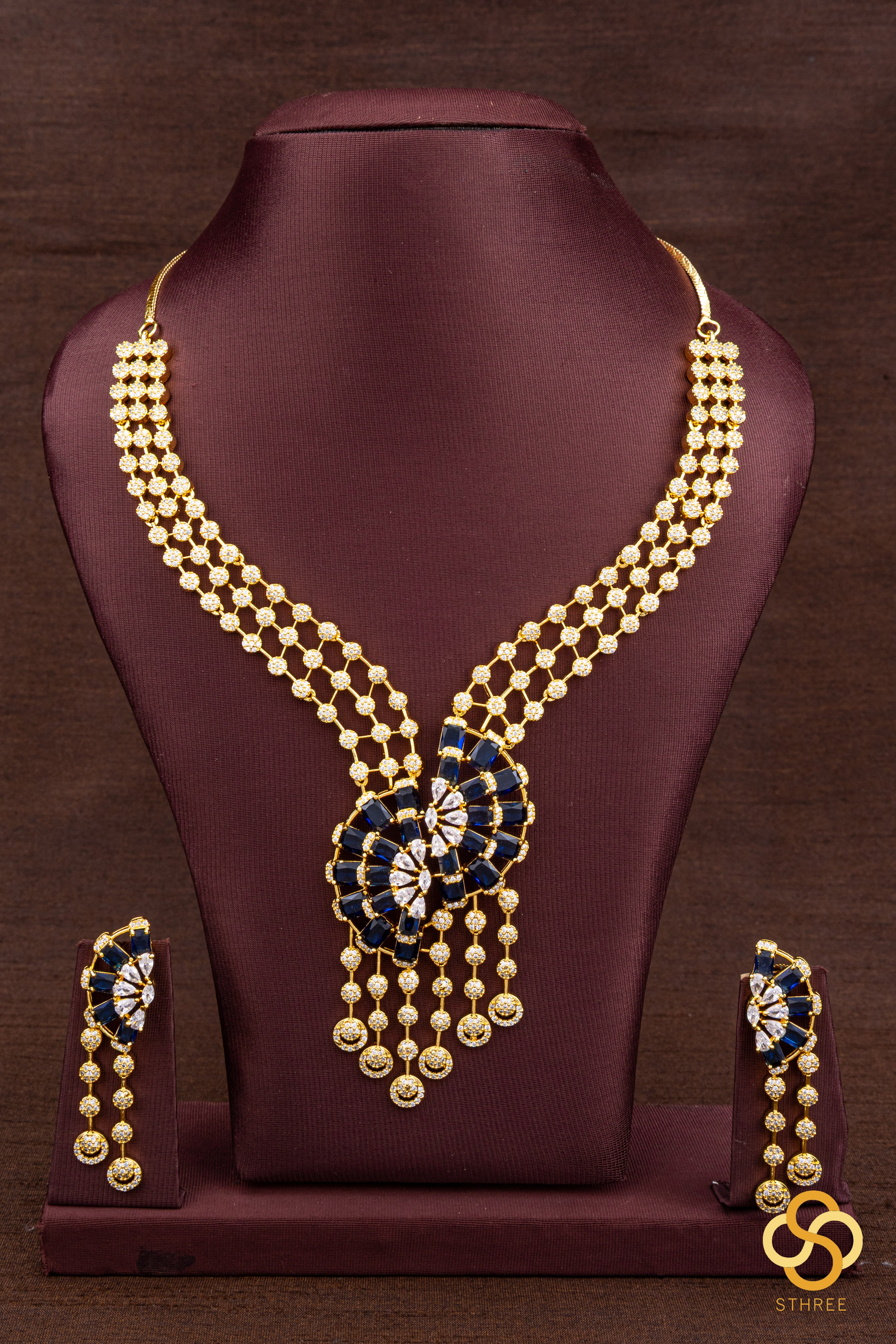 Diamond Pattern Necklace - Sapphire Blue Pendant