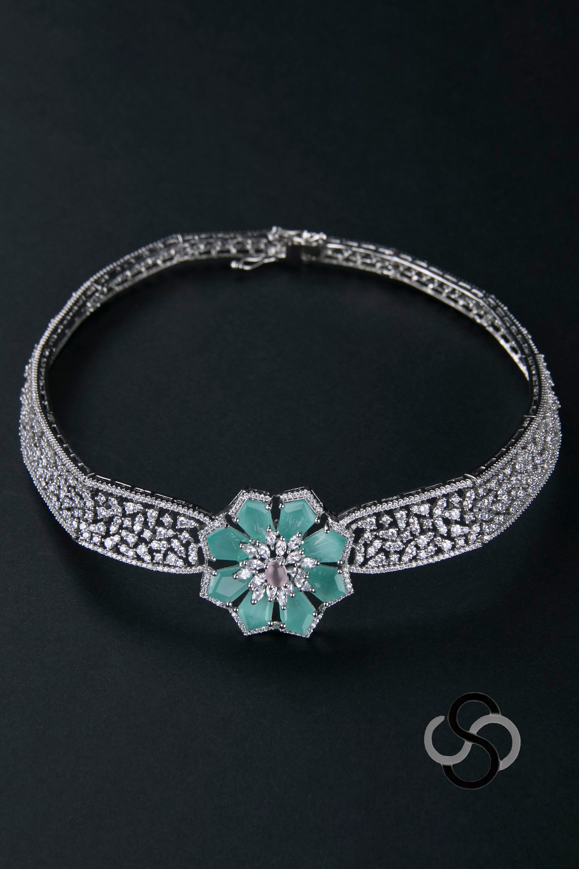 Diamond Pattern - Collar Choker
