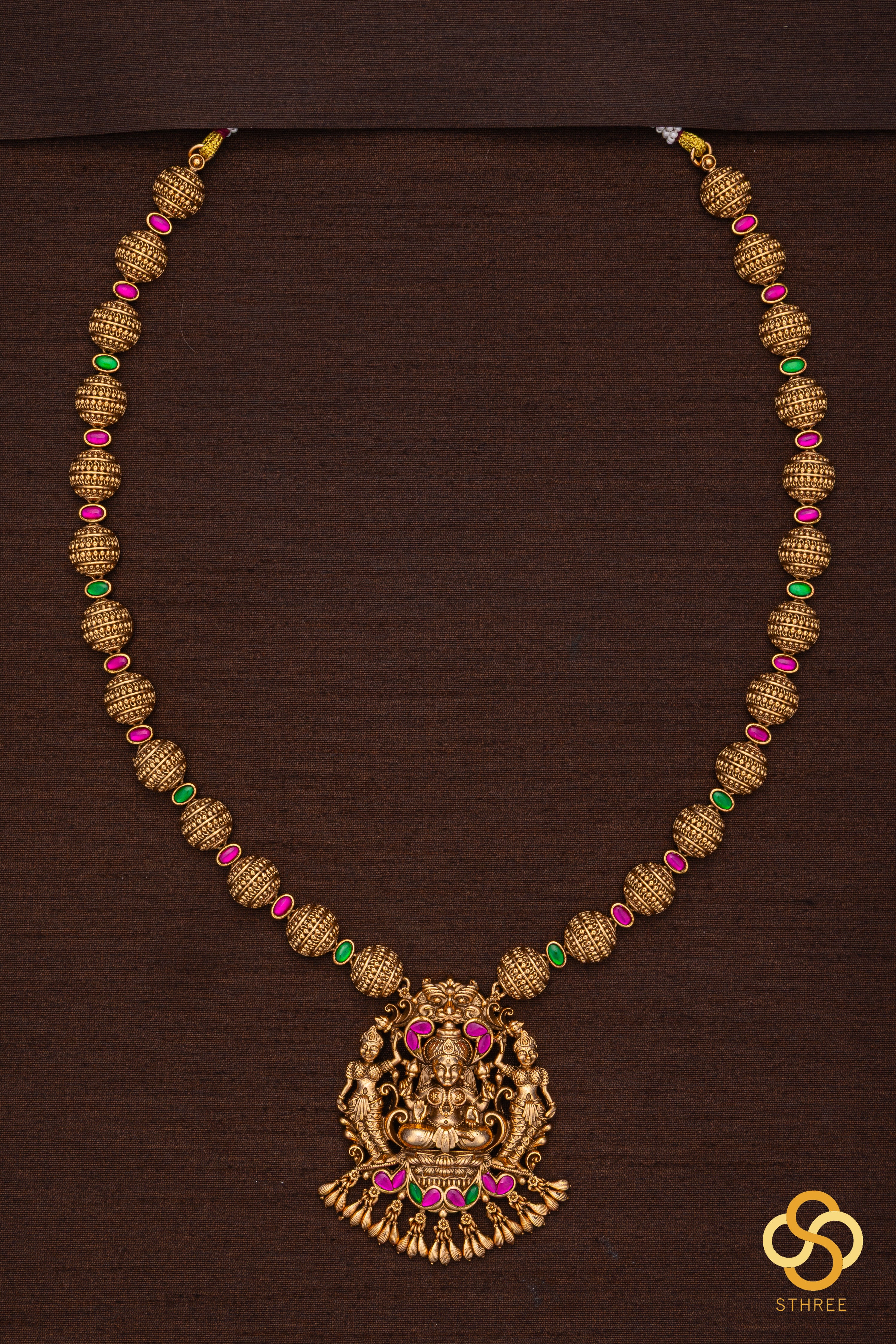 Lakshmi pendant with Rajkot Chain