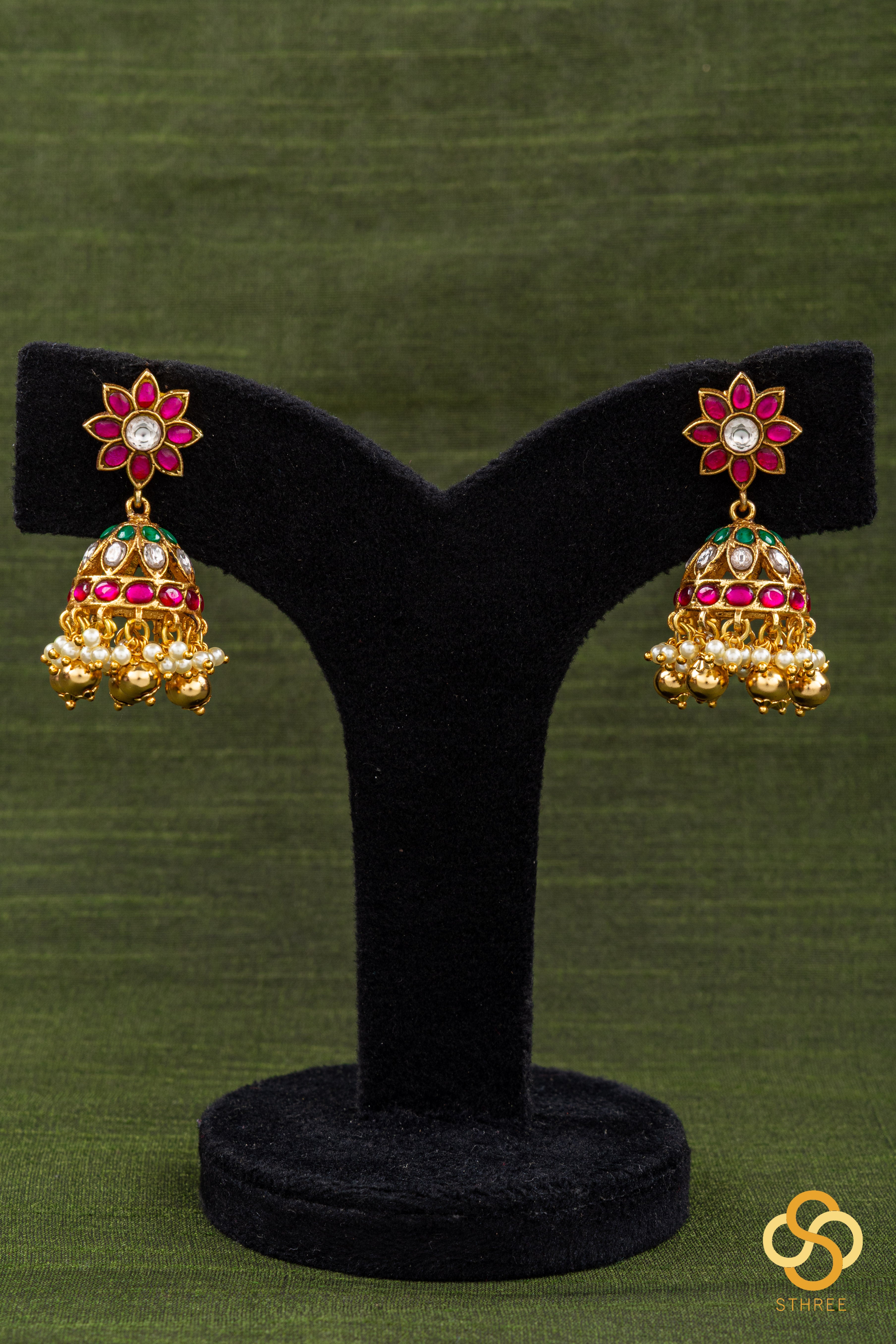 Jadau kundan with Mayil pendent Necklace  - Ruby red and Emerald green