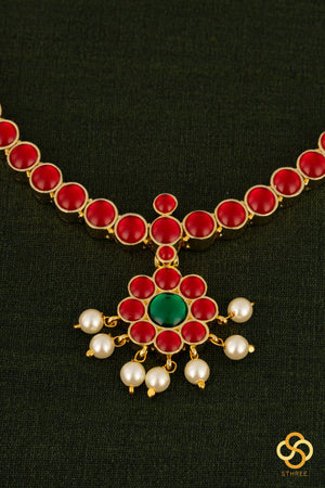 Ruby red kemp addigai set, Aympon