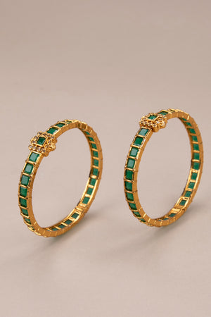 Emerald green kada with mogappu (openable pattern)