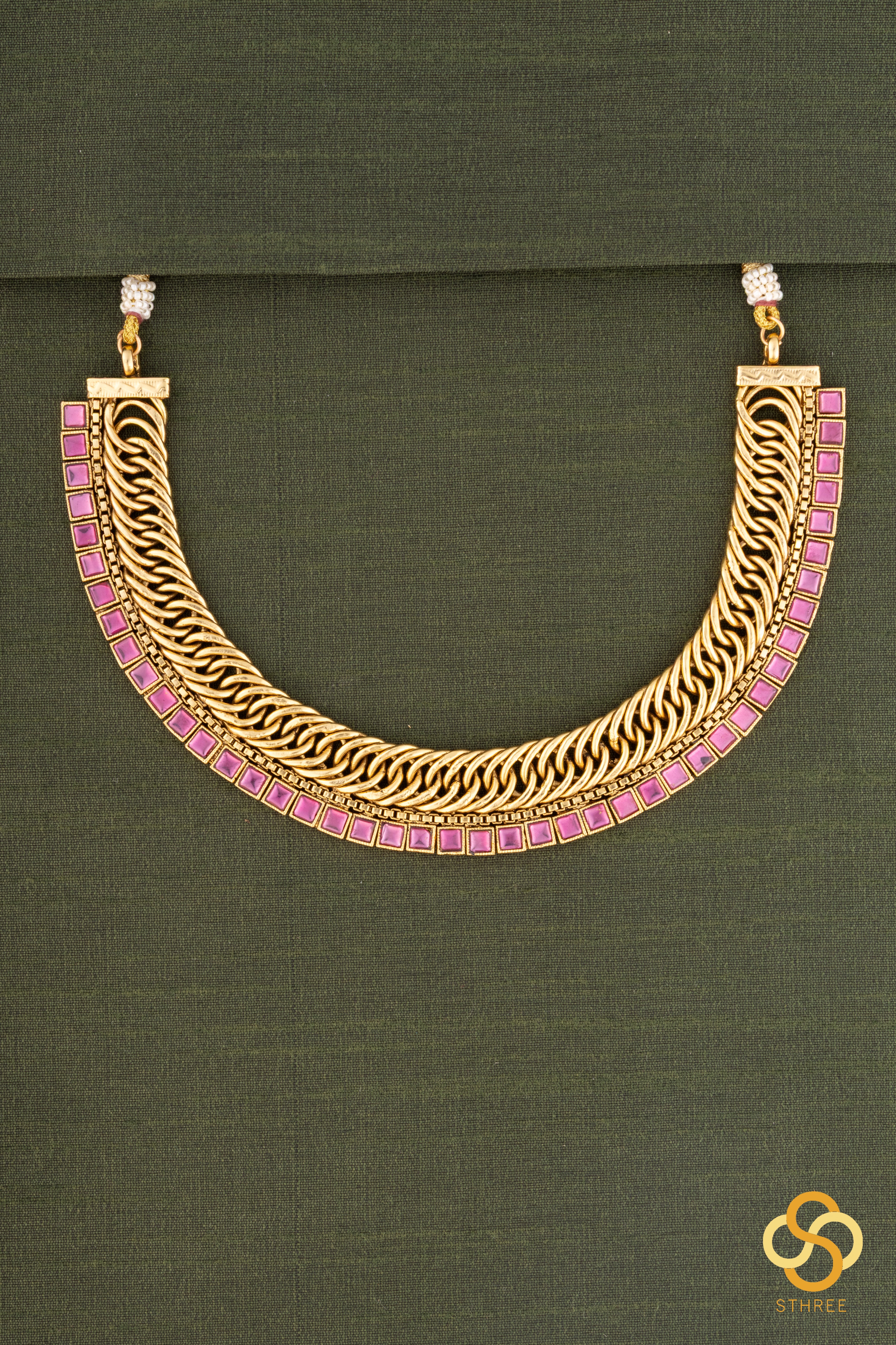 Ruby red, antique finish, jadau kundan choker