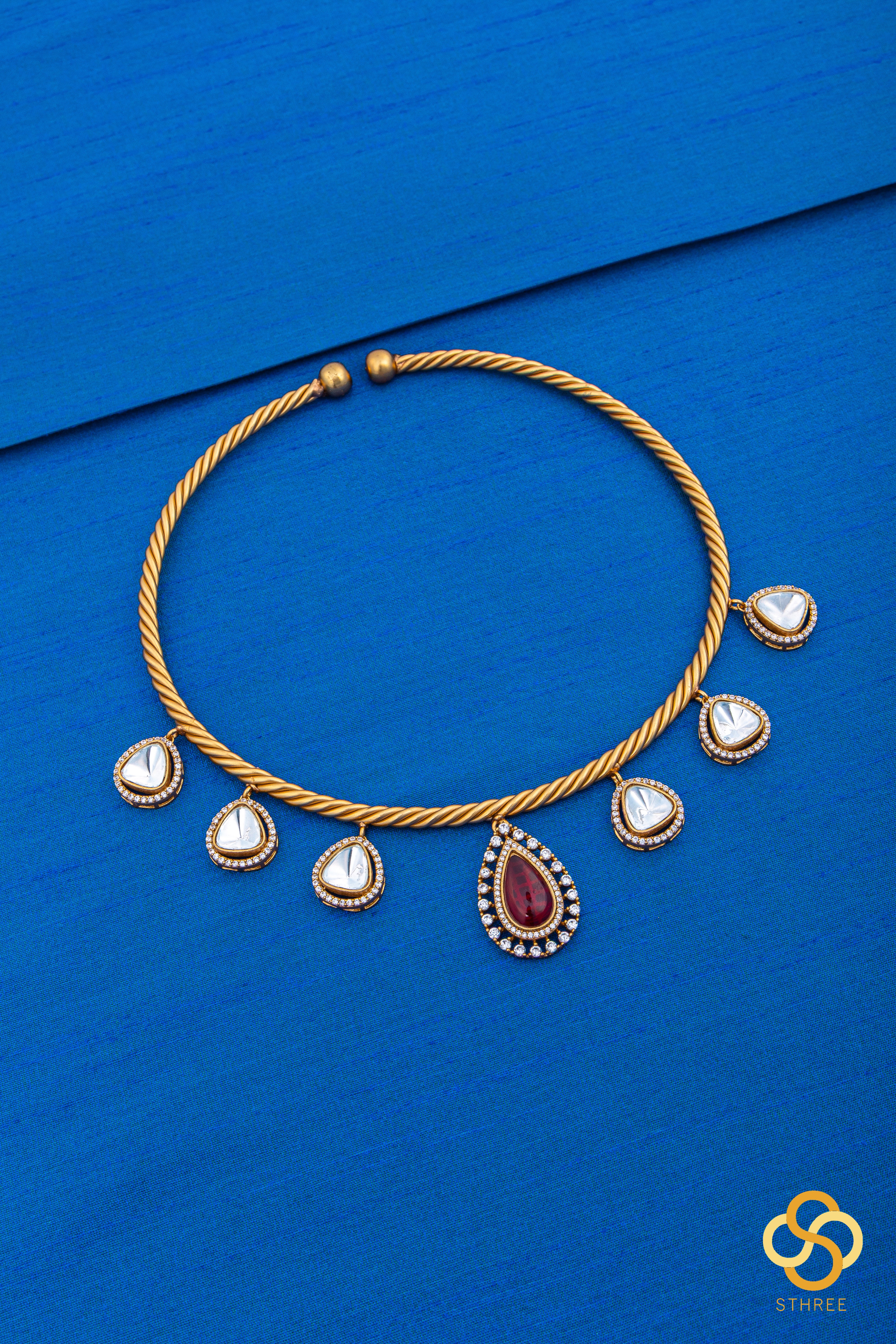 Hasli set - Kundan hangings and red centerpiece