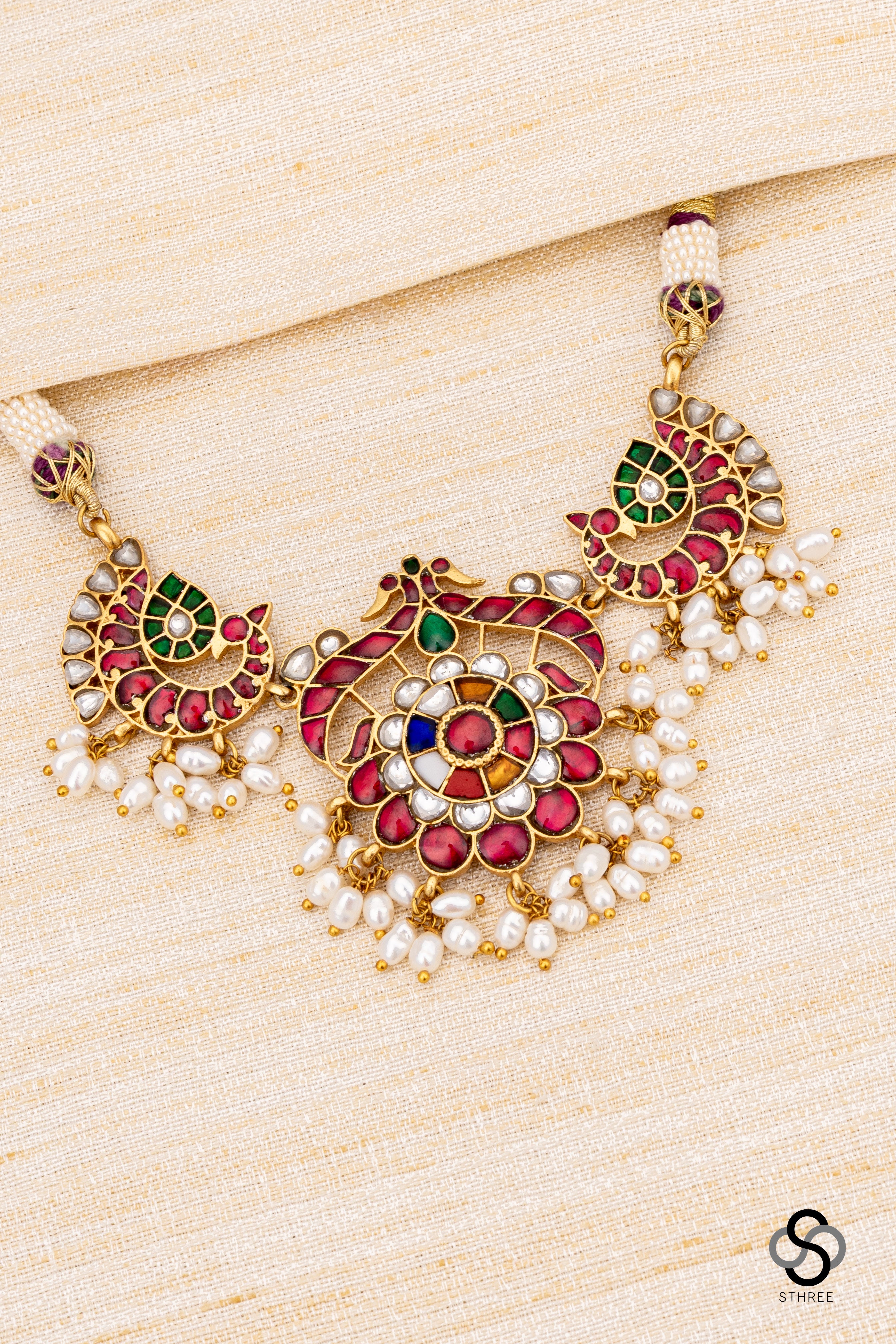 Kemp red choker set - Pearl hangings