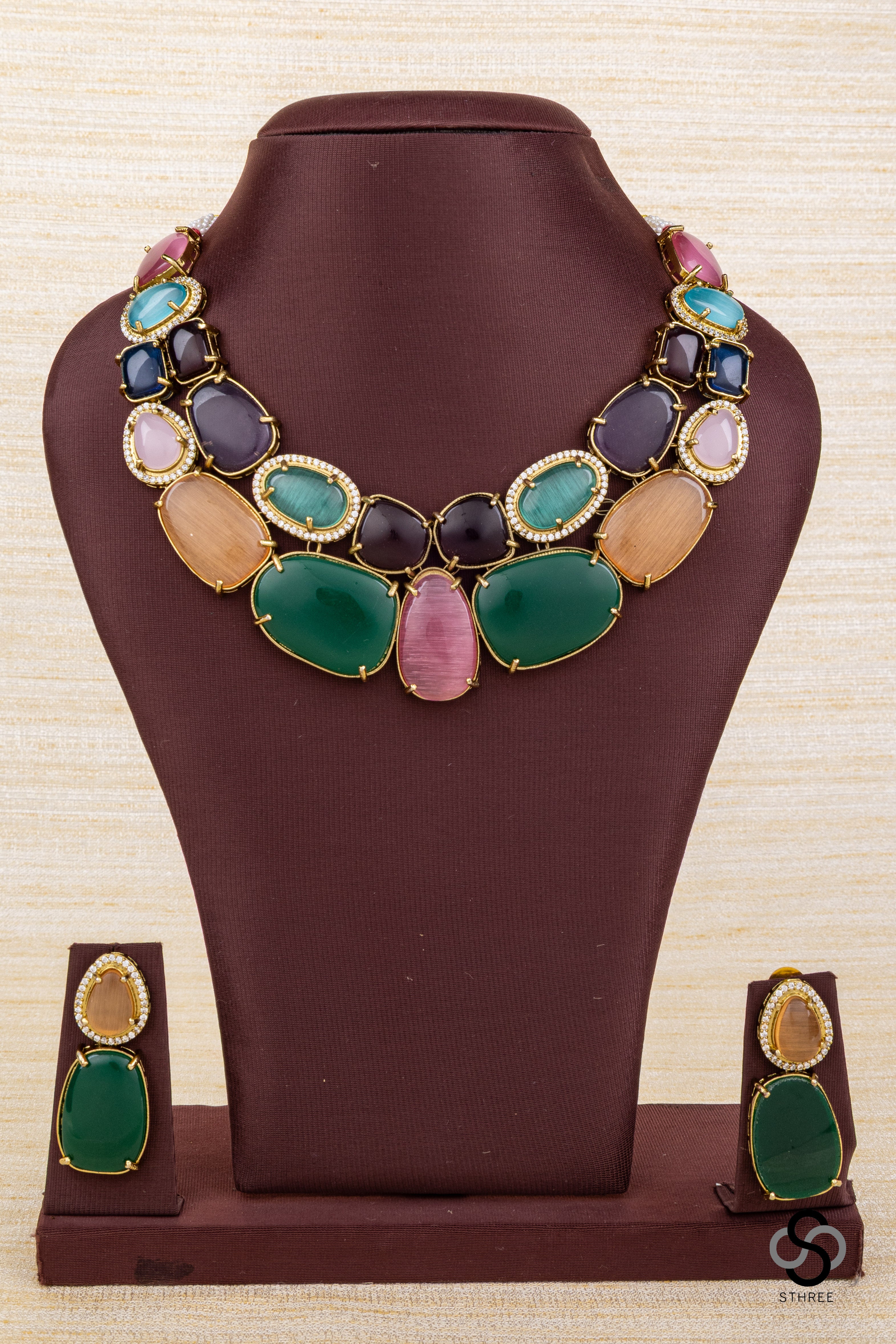 Multi colour stones neckace
