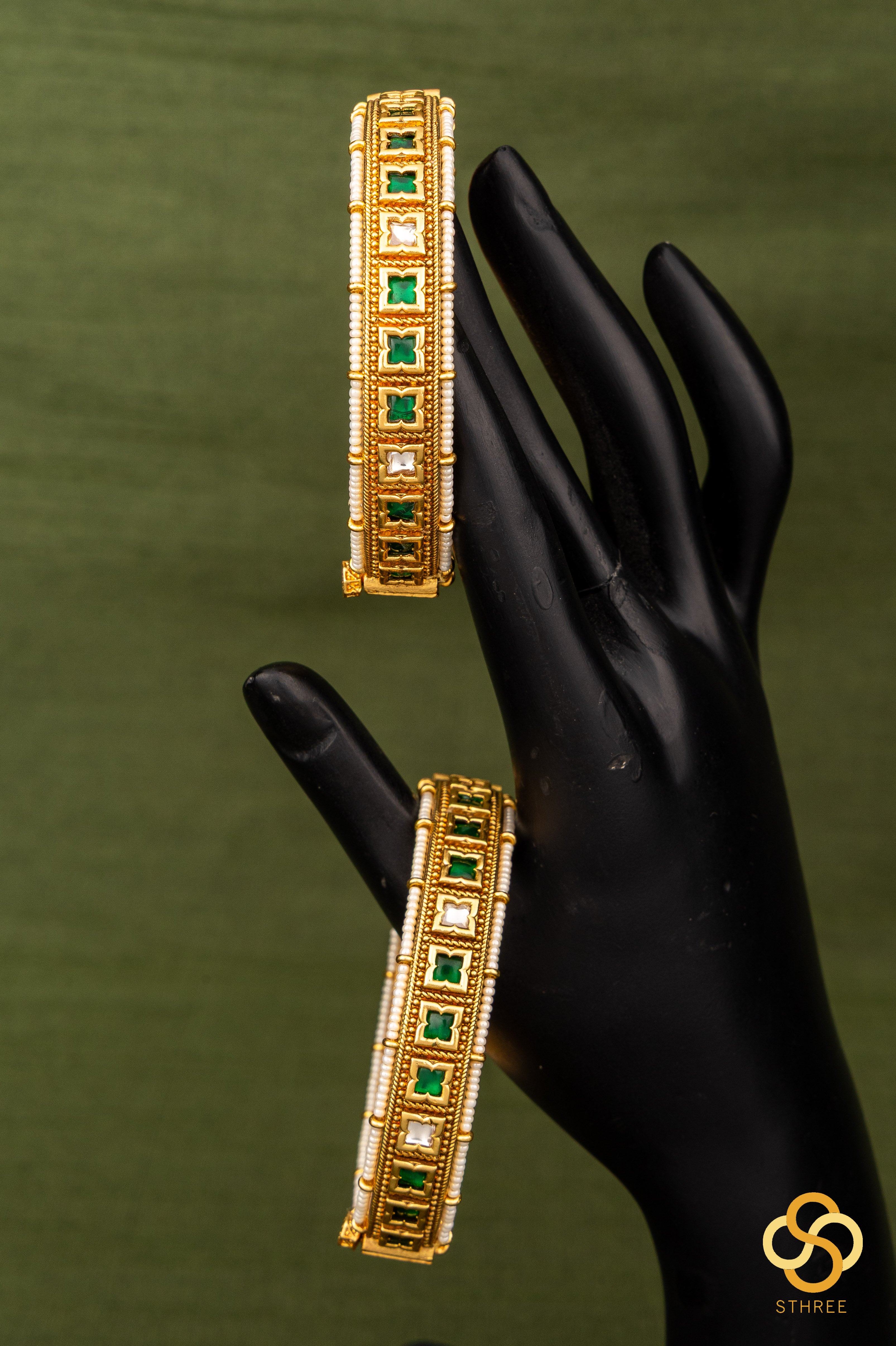 Emerald green with pearls kada  (openable pattern) - Set of 2