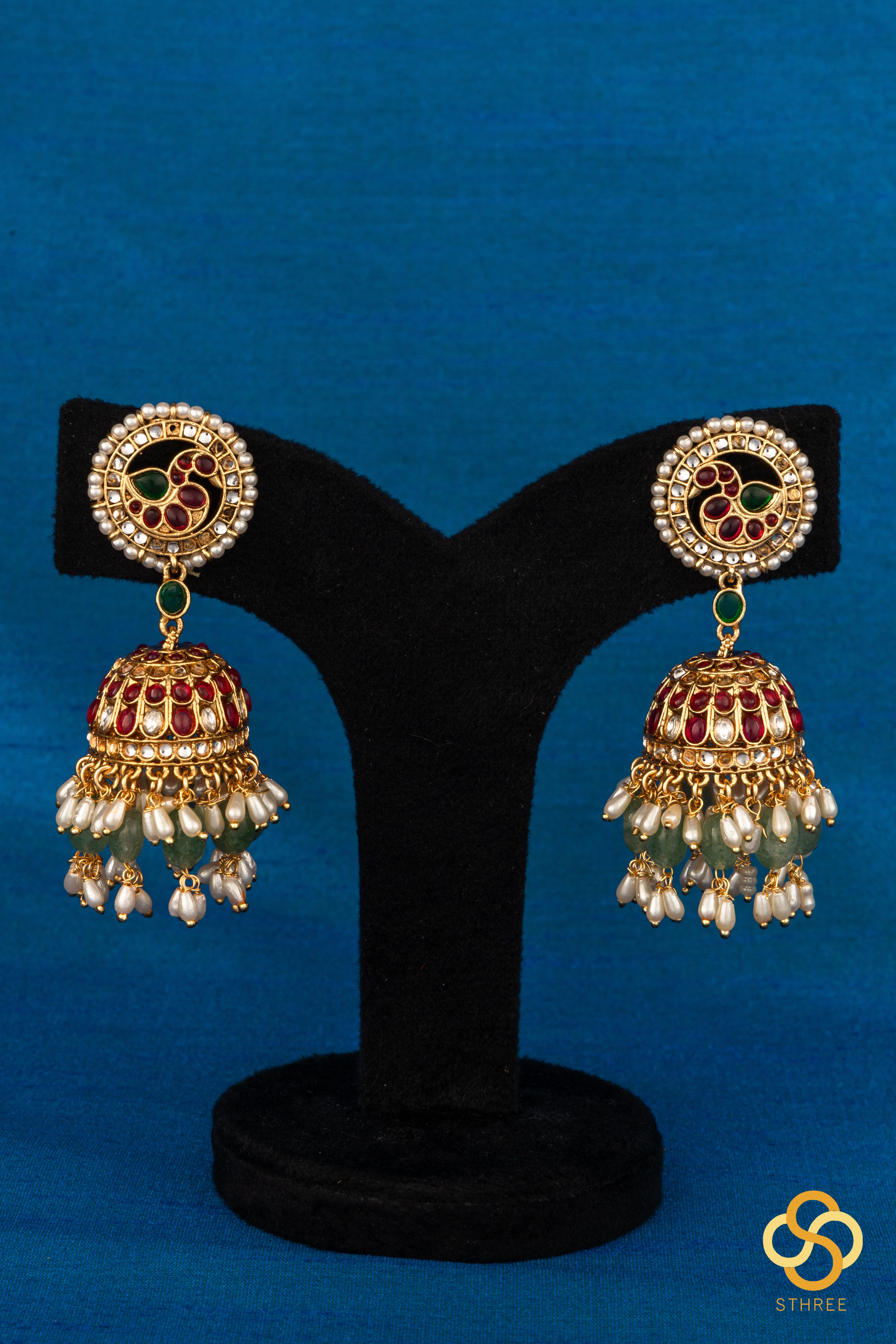 Guttapusalu - Kemp with Shanku chakram pendant