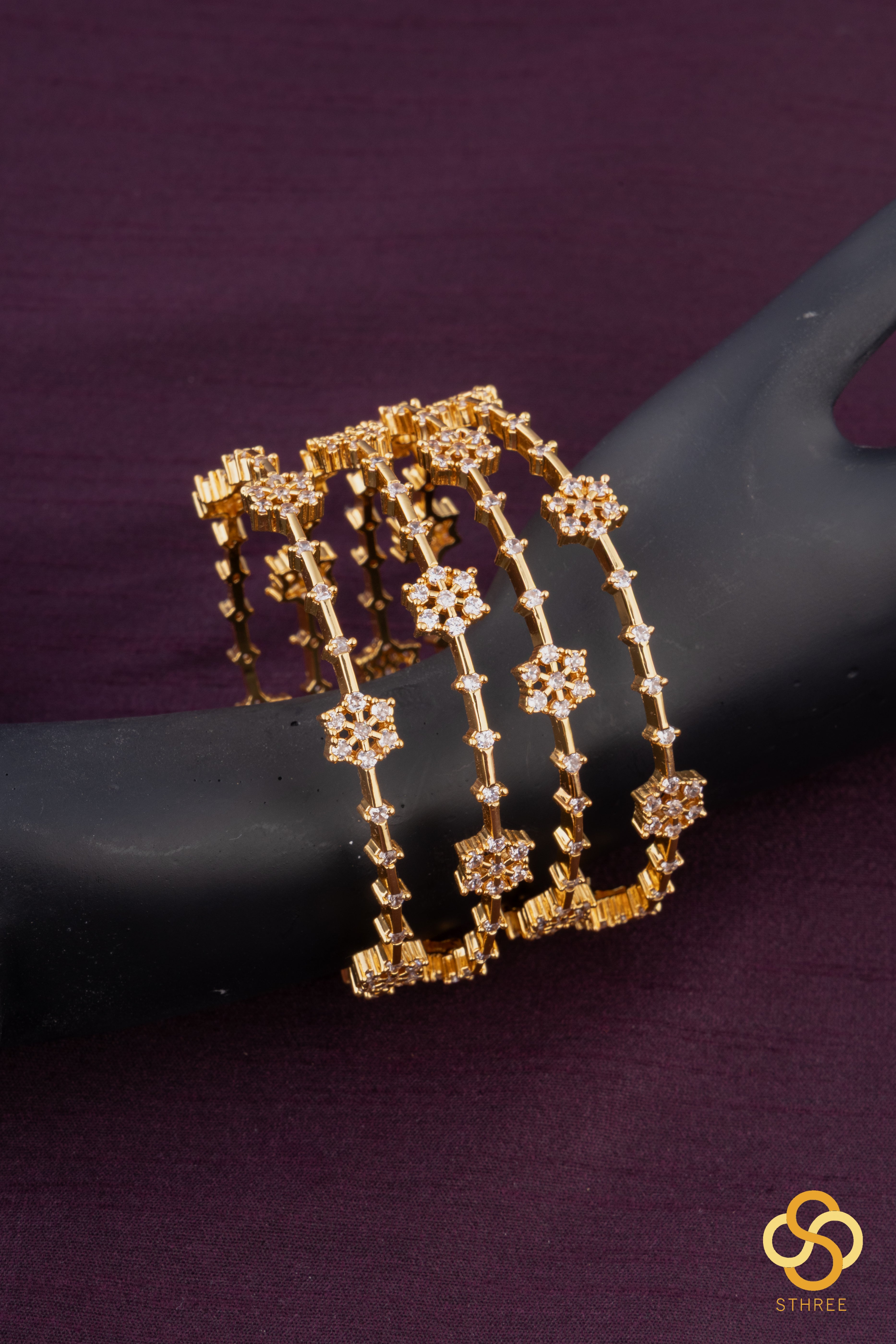 7 stone Diamond pattern Zircon bangles - Set of 4