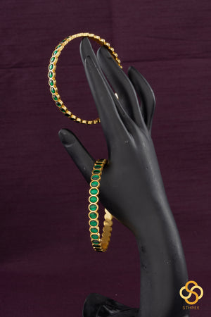 Jadau Kundan bangles - Emerald Green