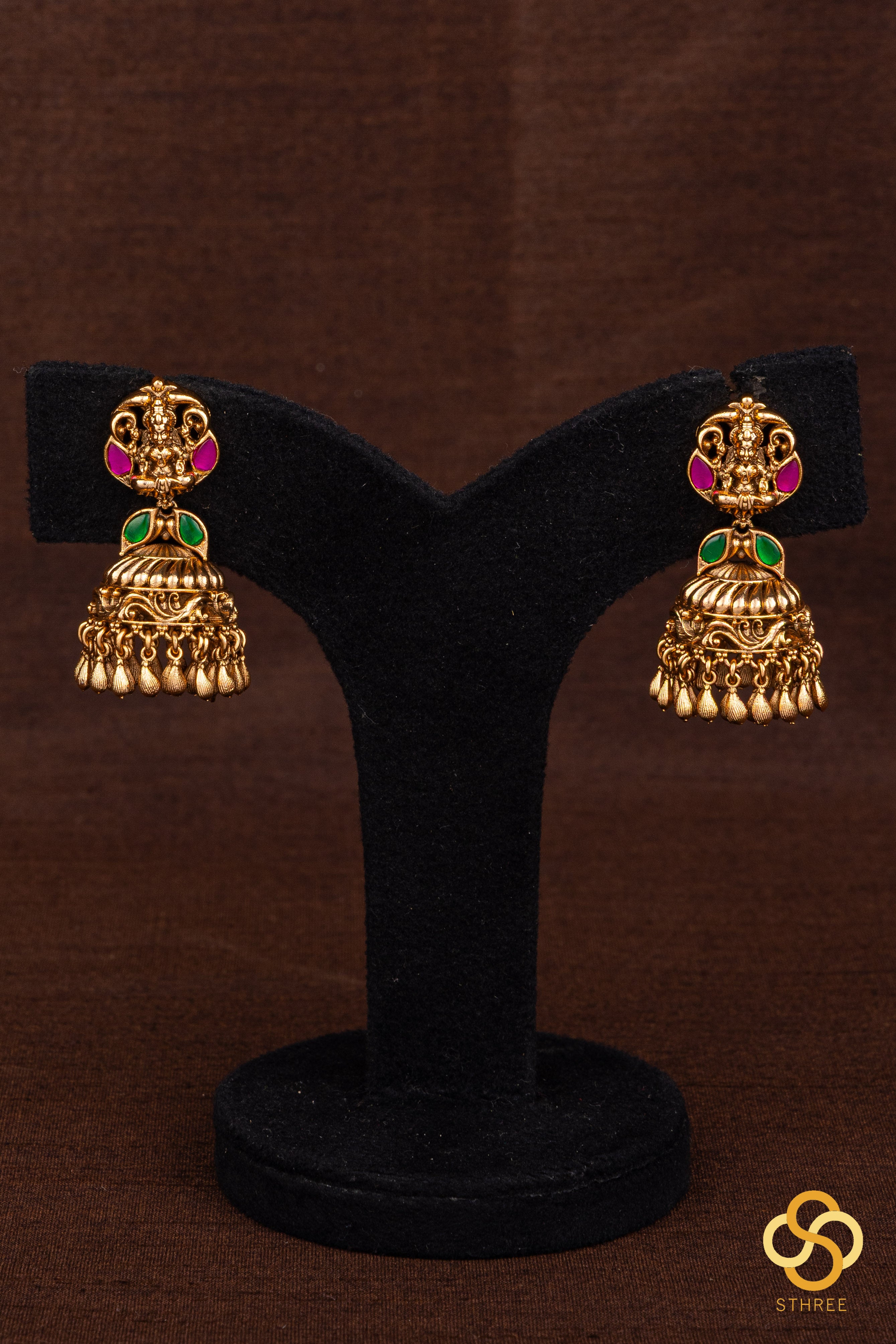 Lakshmi pendant with Rajkot Chain