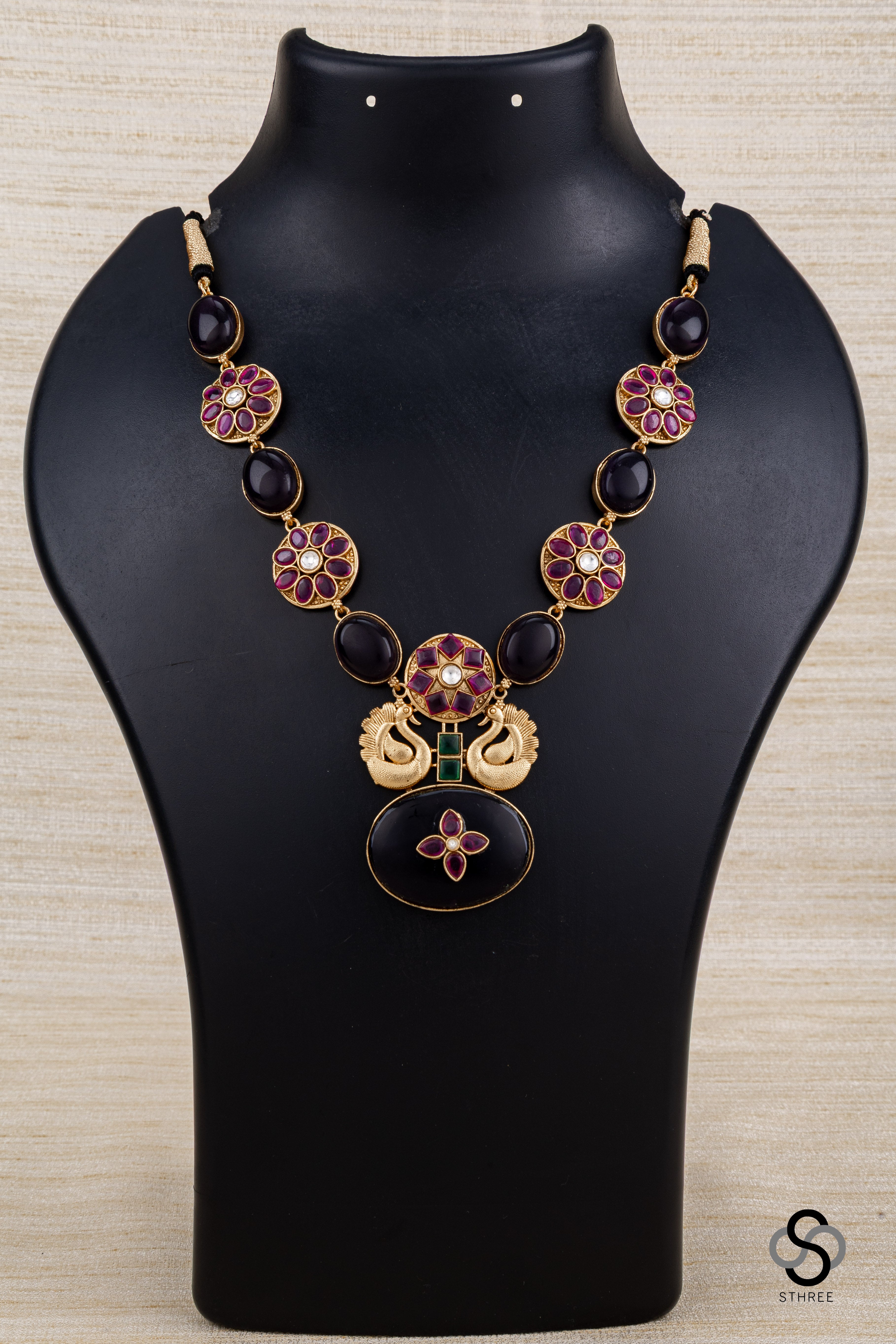 Cabachons with Kemp - Amethyst colour