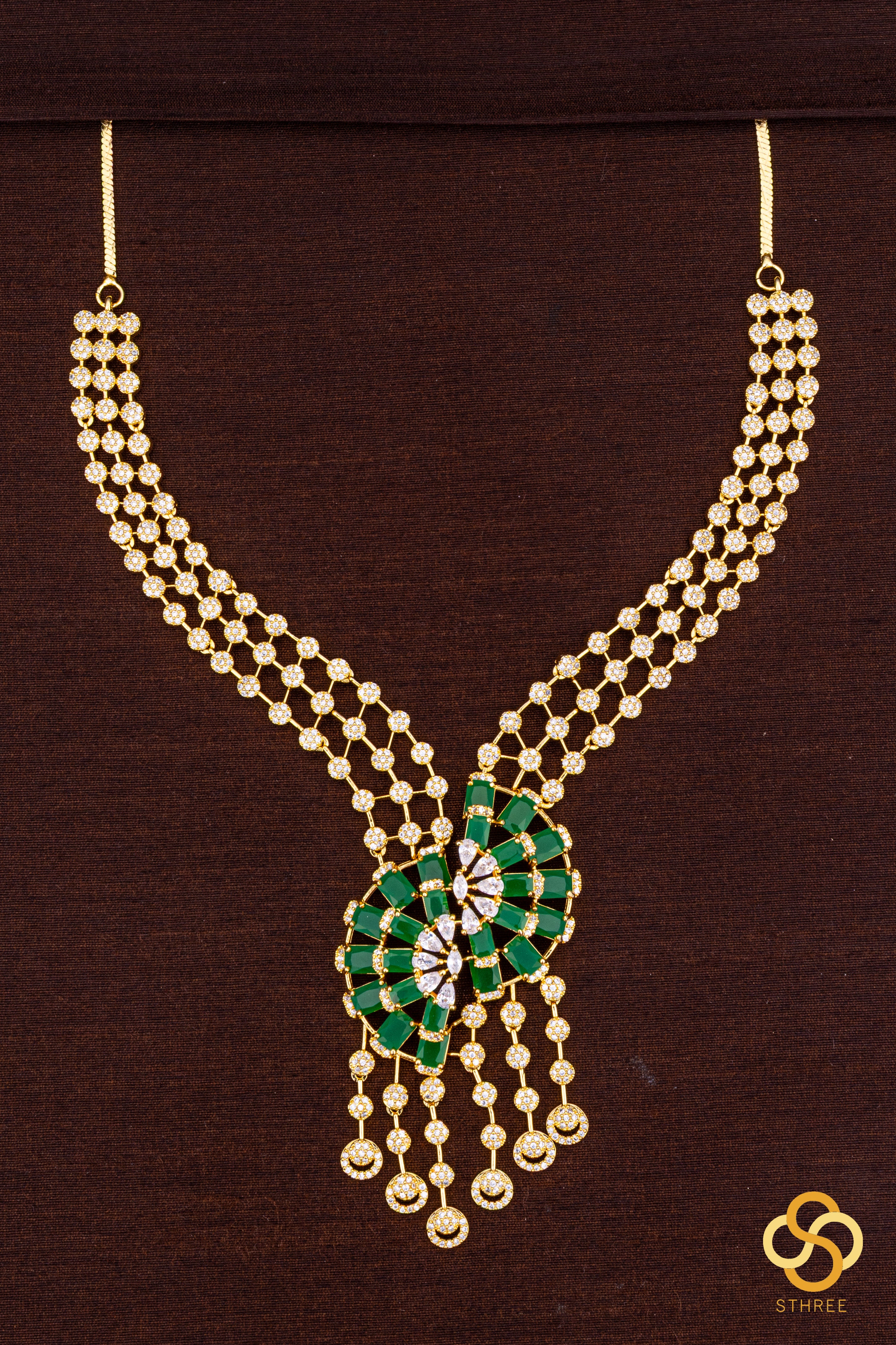 Diamond Pattern Necklace -  Green Pendant