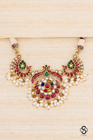 Kemp red choker set - Pearl hangings