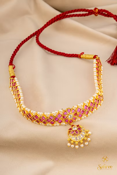 Traditional Kemp Choker - Ruby red with Pearls