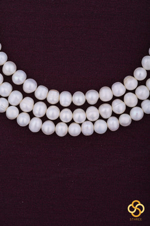 Freshwater pearls, three line layers - White