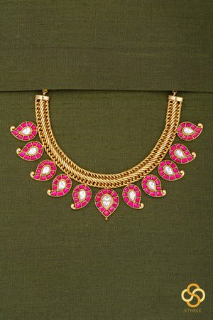 Manga Malai Set in a Spiral Chain - Kemp Red