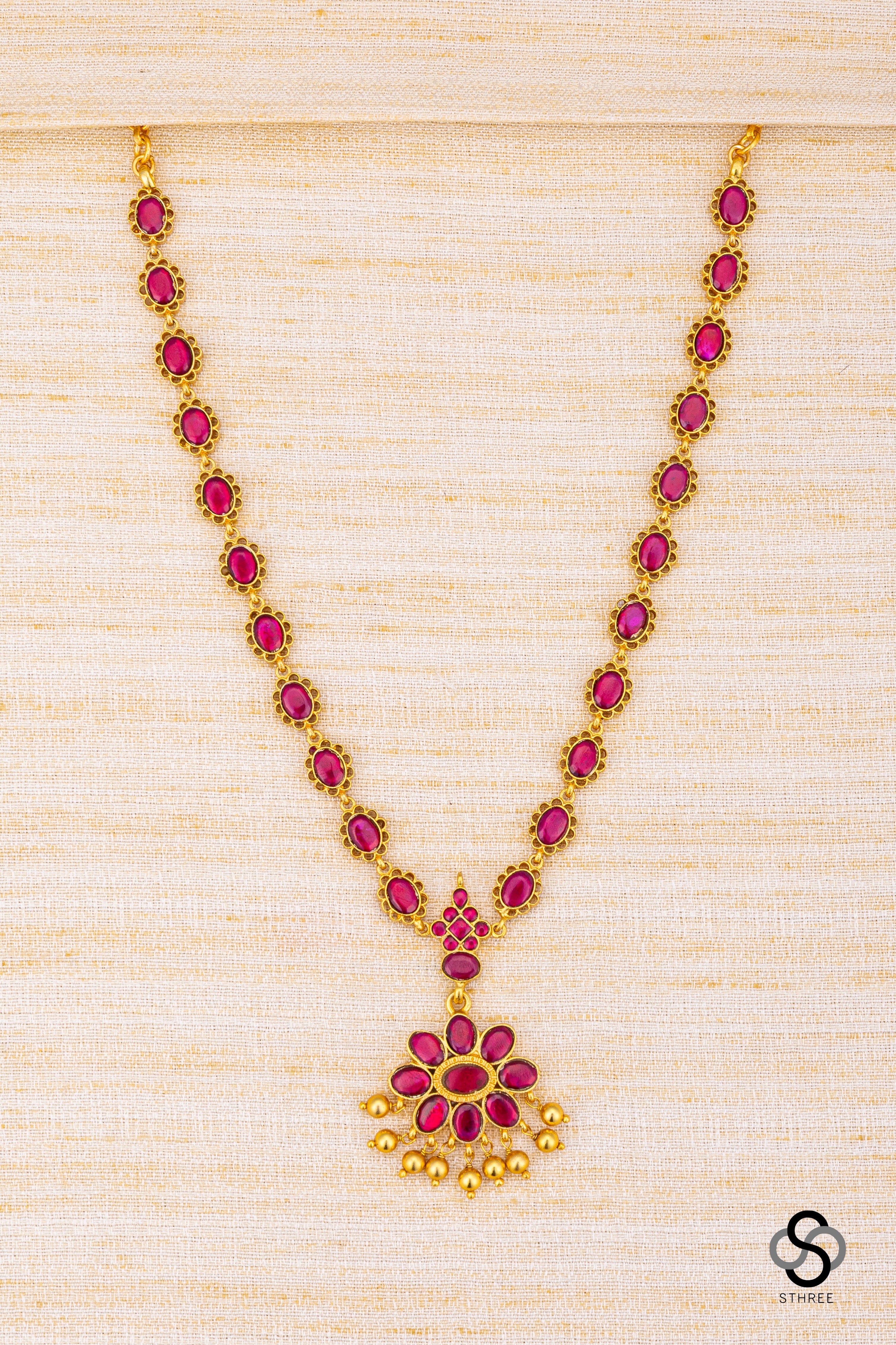 Ambujam - Palakkadu Necklace with Gold Balls Hanging