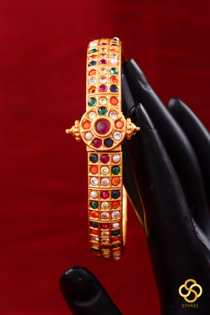 Openable kada - Navarathna