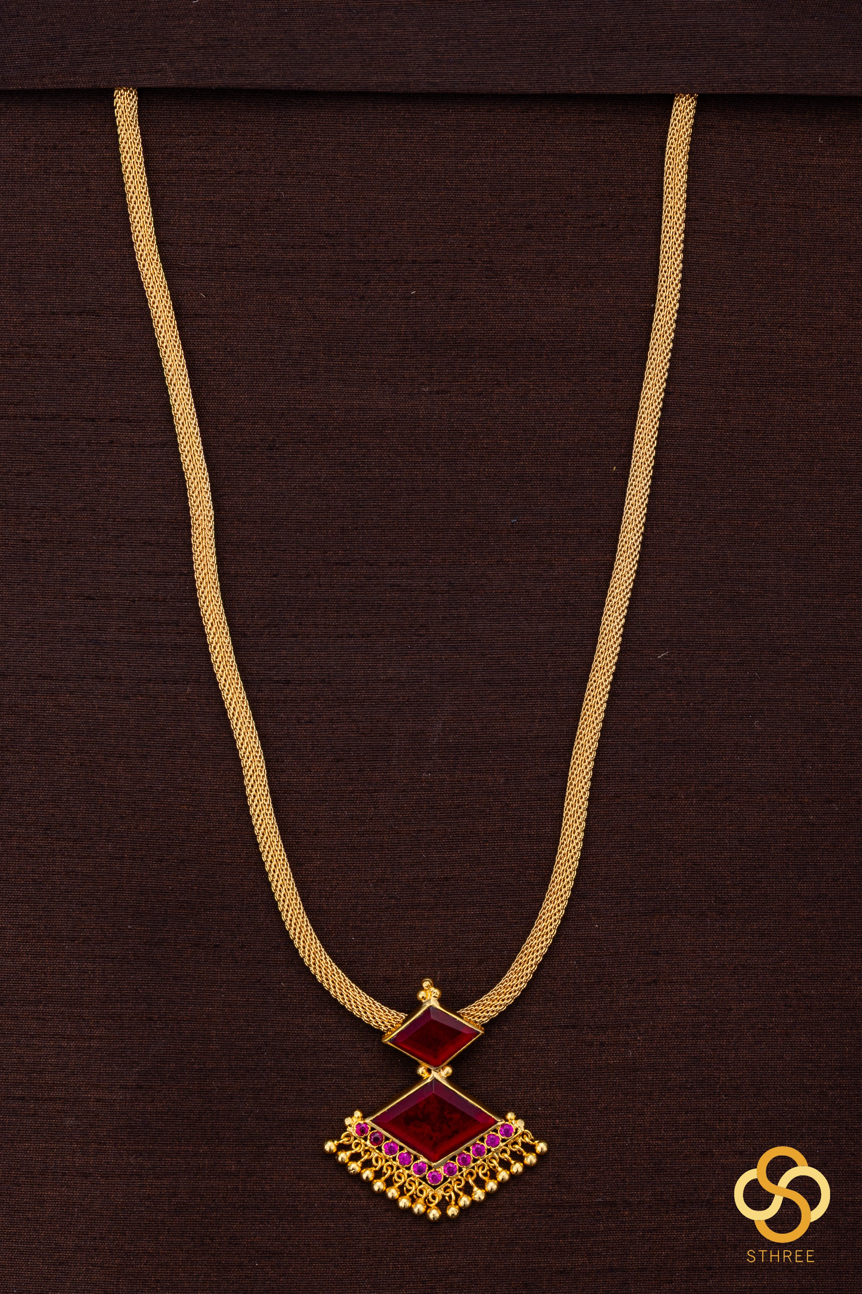 Keralam Padakkam necklace - Ruby red