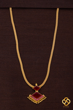 Keralam Padakkam necklace - Ruby red