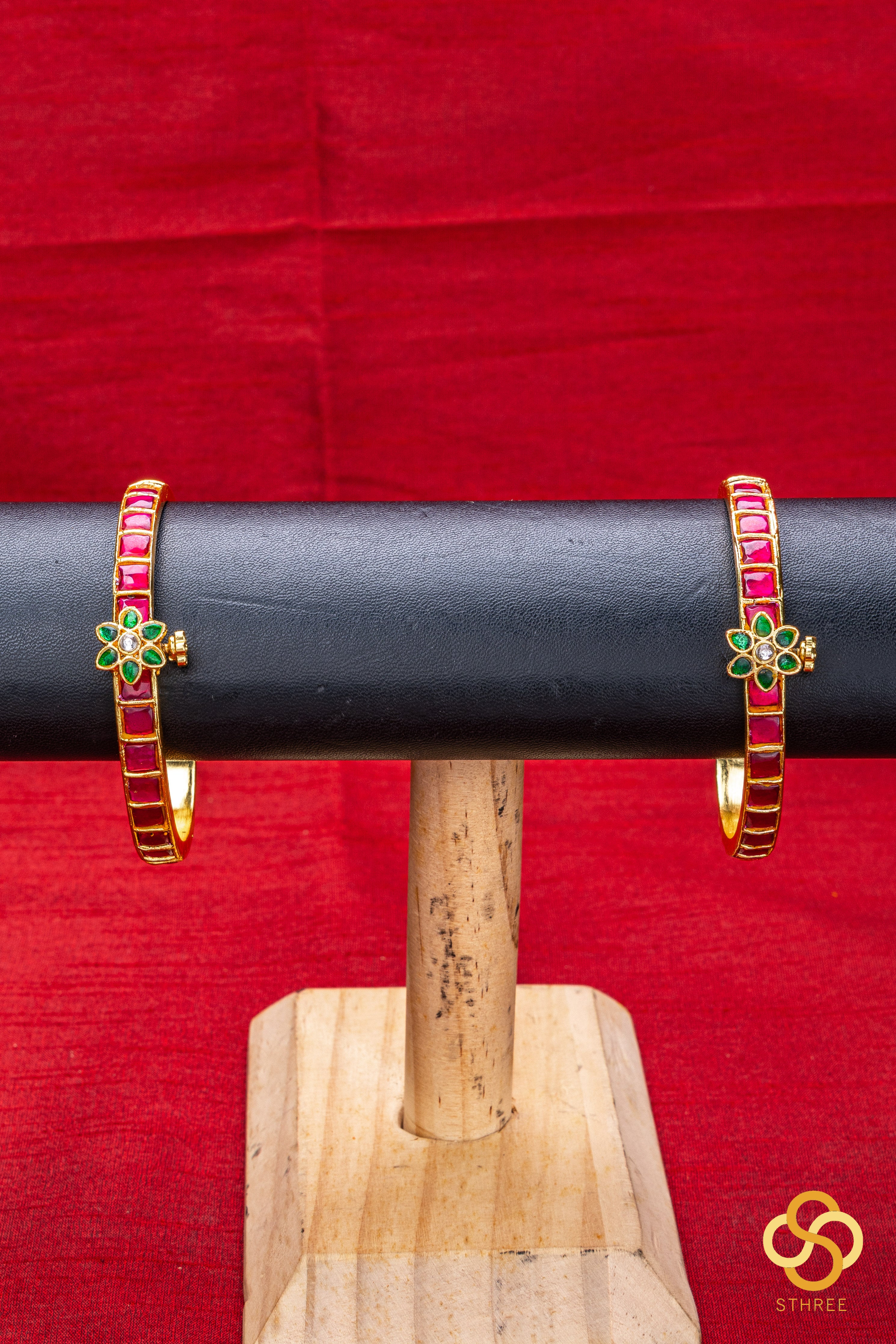 Antique Jadau kundan bangles- Ruby red with Green mogappu