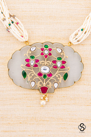 Pearl bunch with inlay work pendant - Ruby red