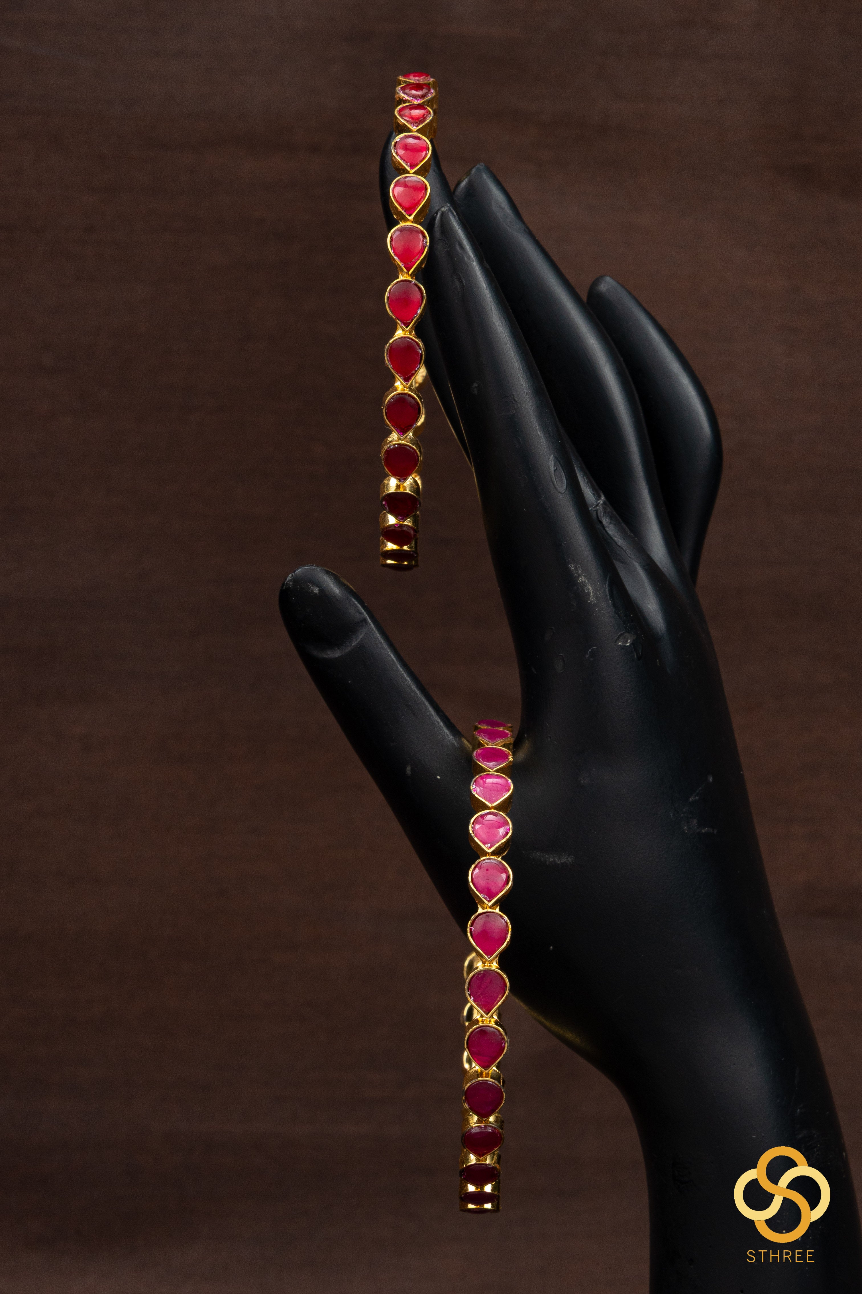 Thilagam pattern - Ruby red